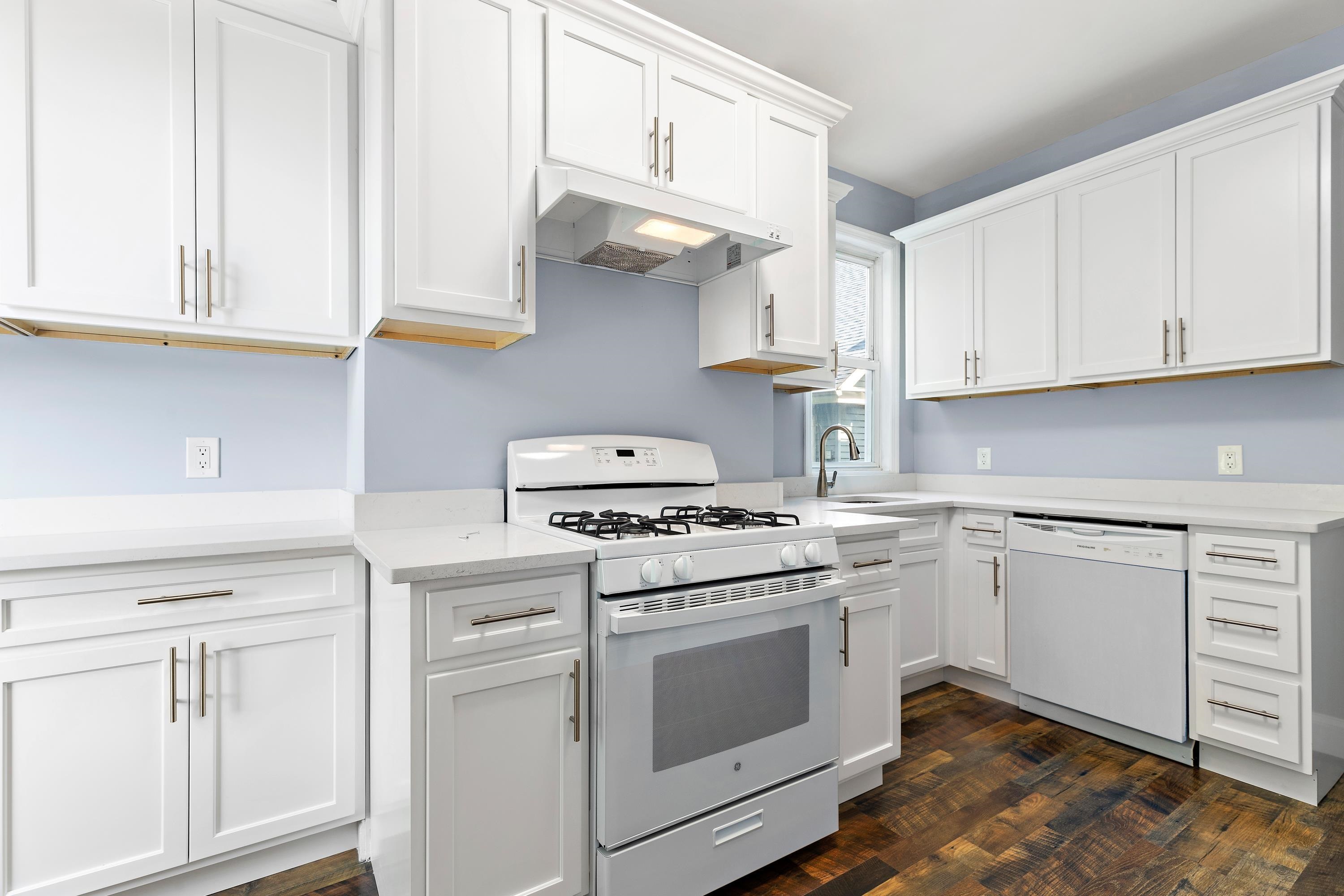 11 HUDSON PL Unit: 2