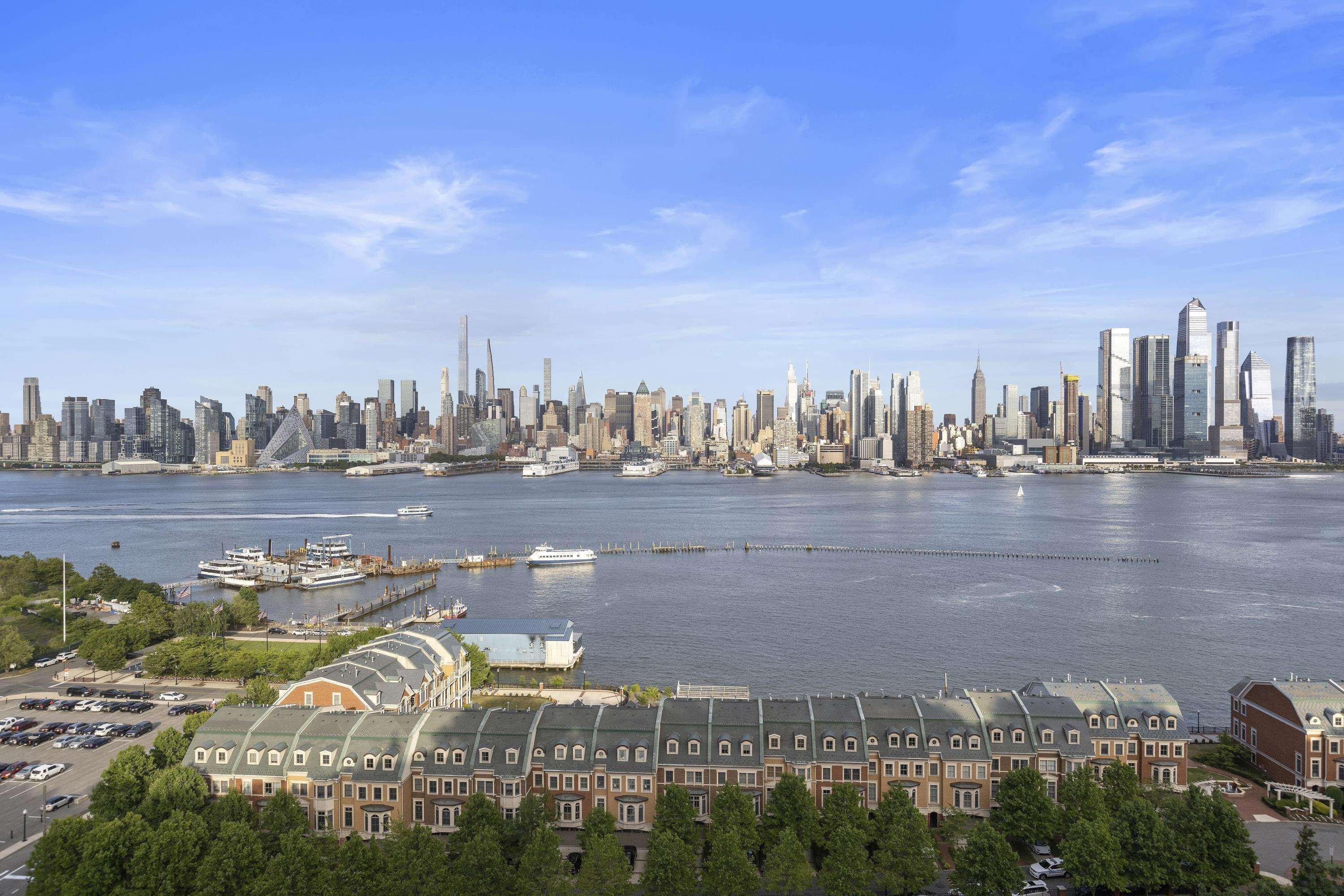 11 HUDSON PL Unit: 2