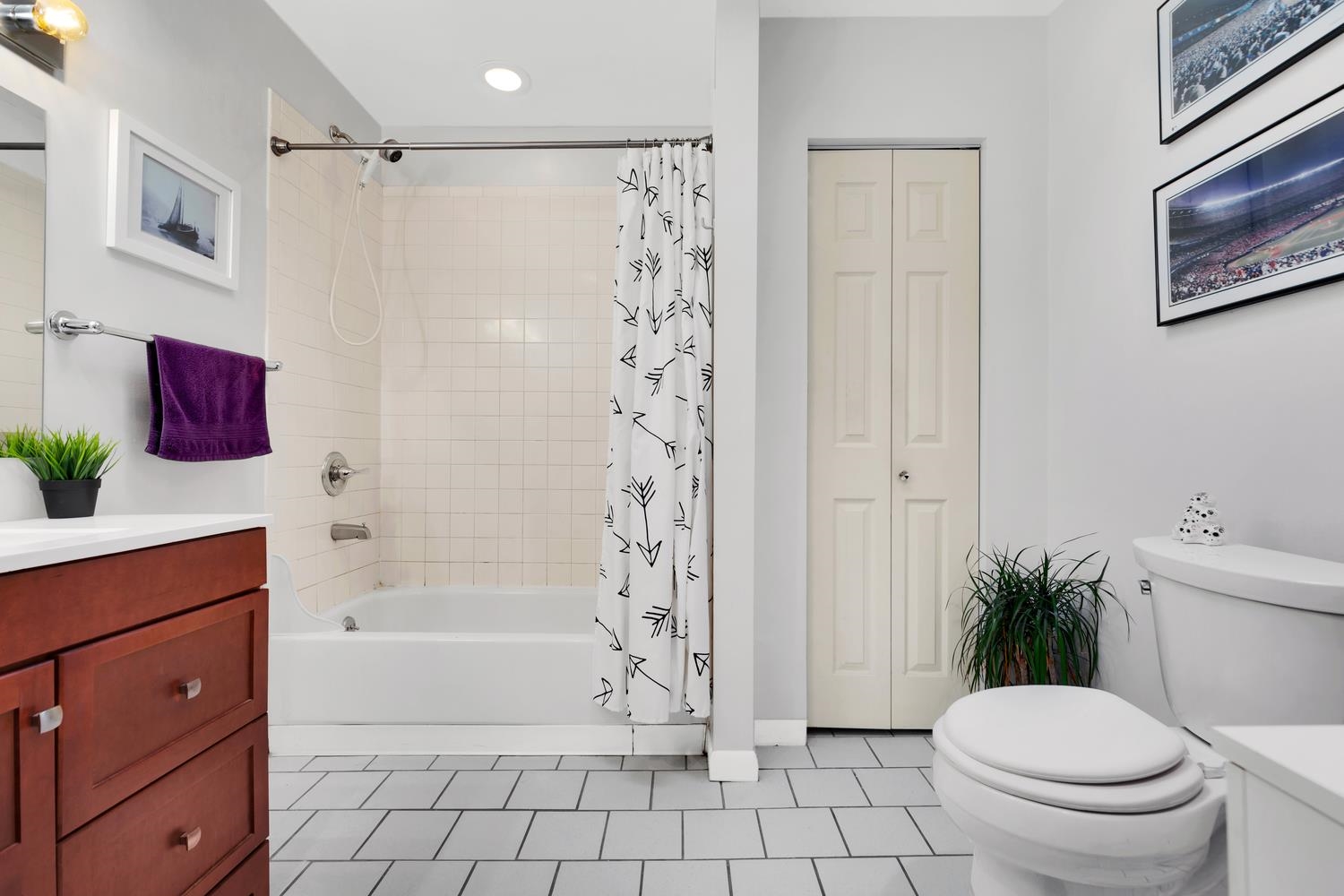 37 WEST 19TH ST Unit: 3