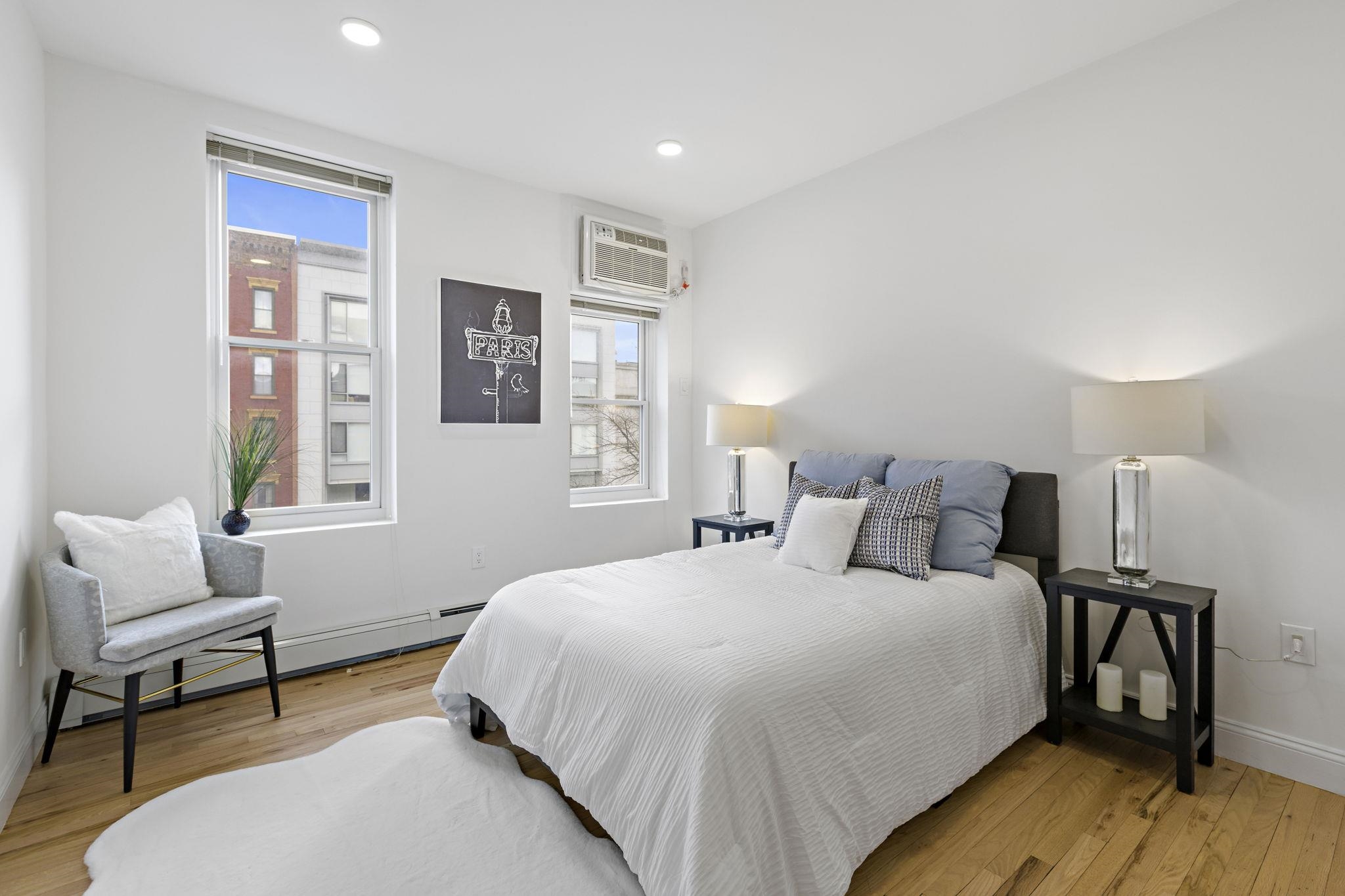 110 WASHINGTON ST Unit: 1