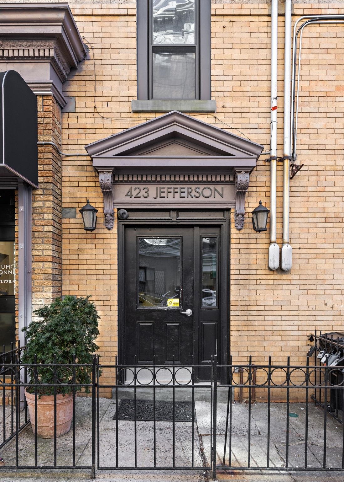 423 JEFFERSON ST Unit: 7