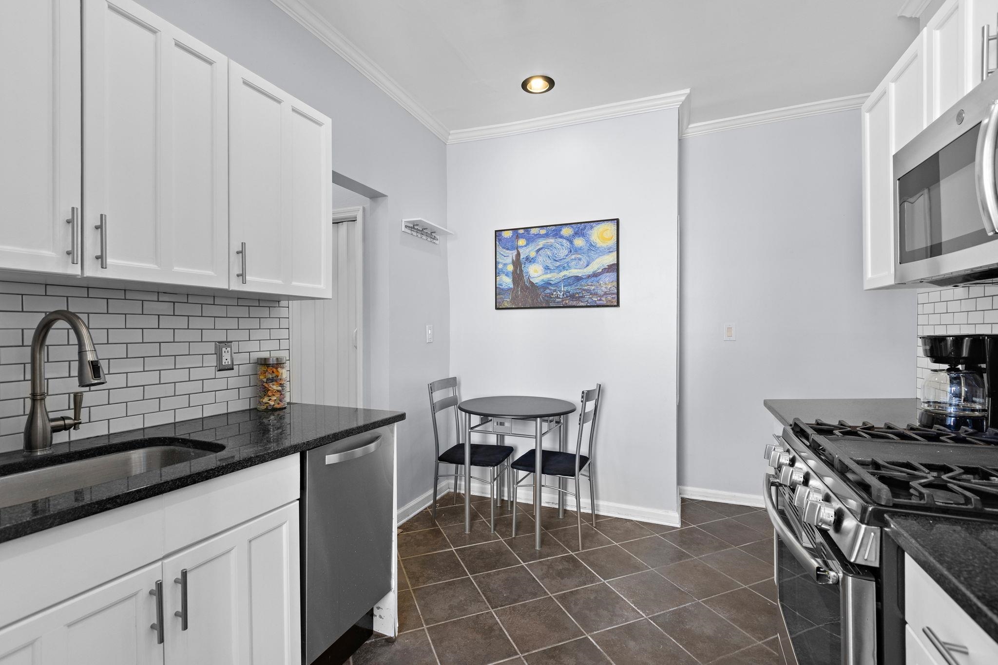 423 JEFFERSON ST Unit: 7