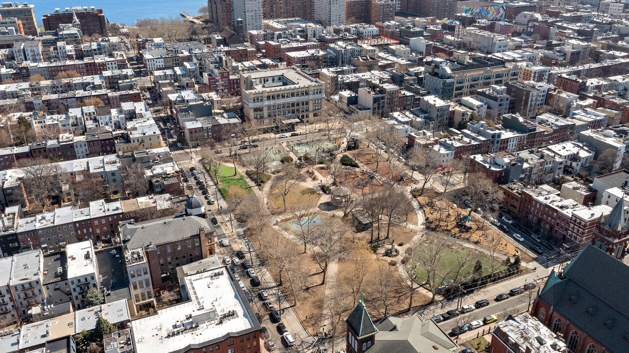 423 JEFFERSON ST Unit: 7