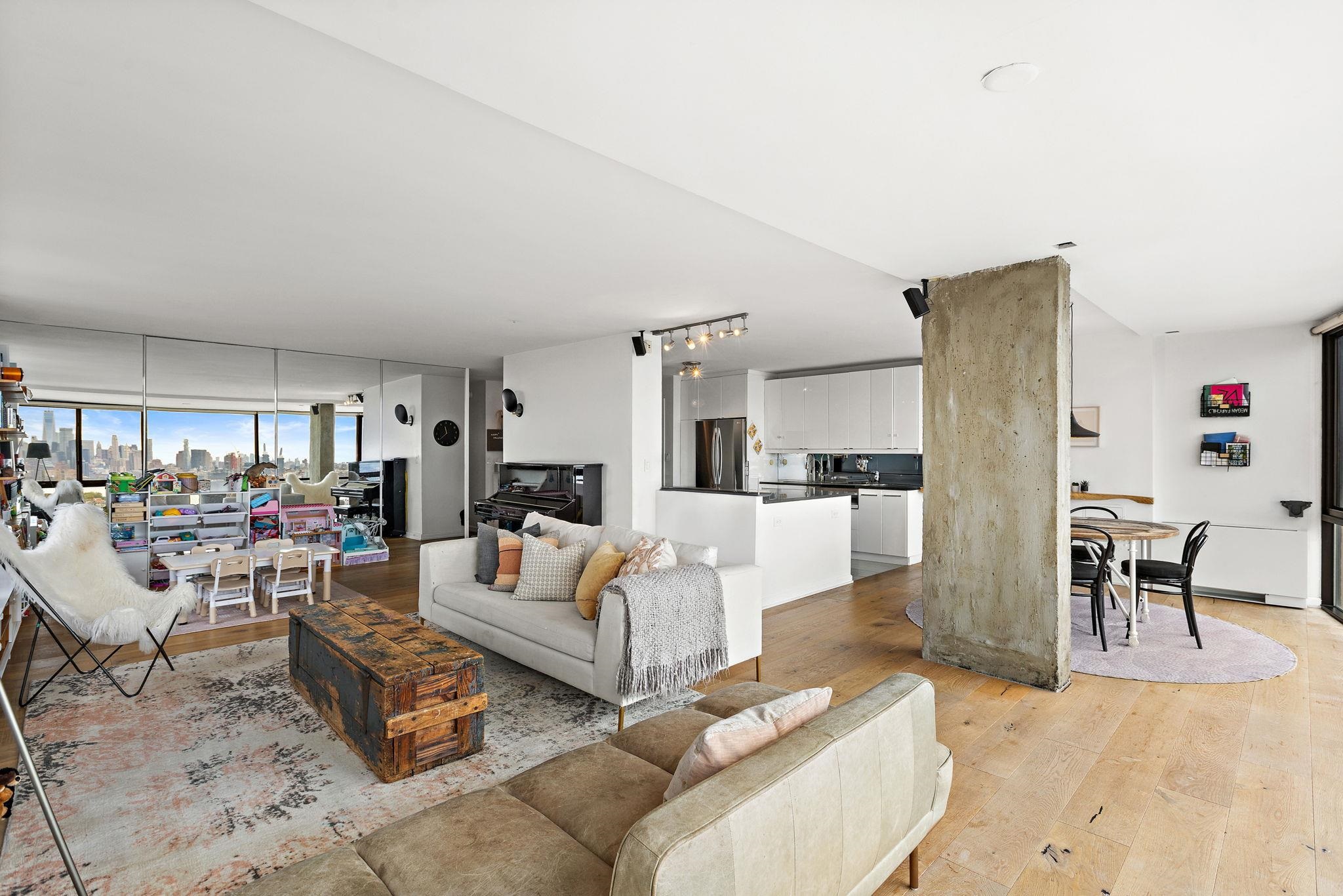 380 MOUNTAIN RD Unit: 1813