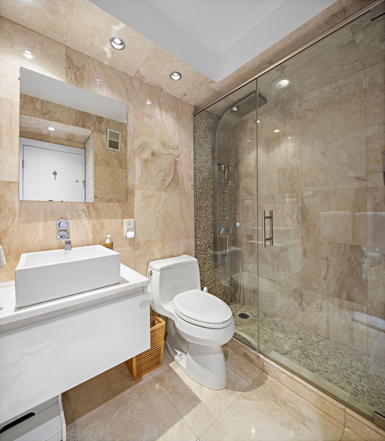 380 MOUNTAIN RD Unit: 1813