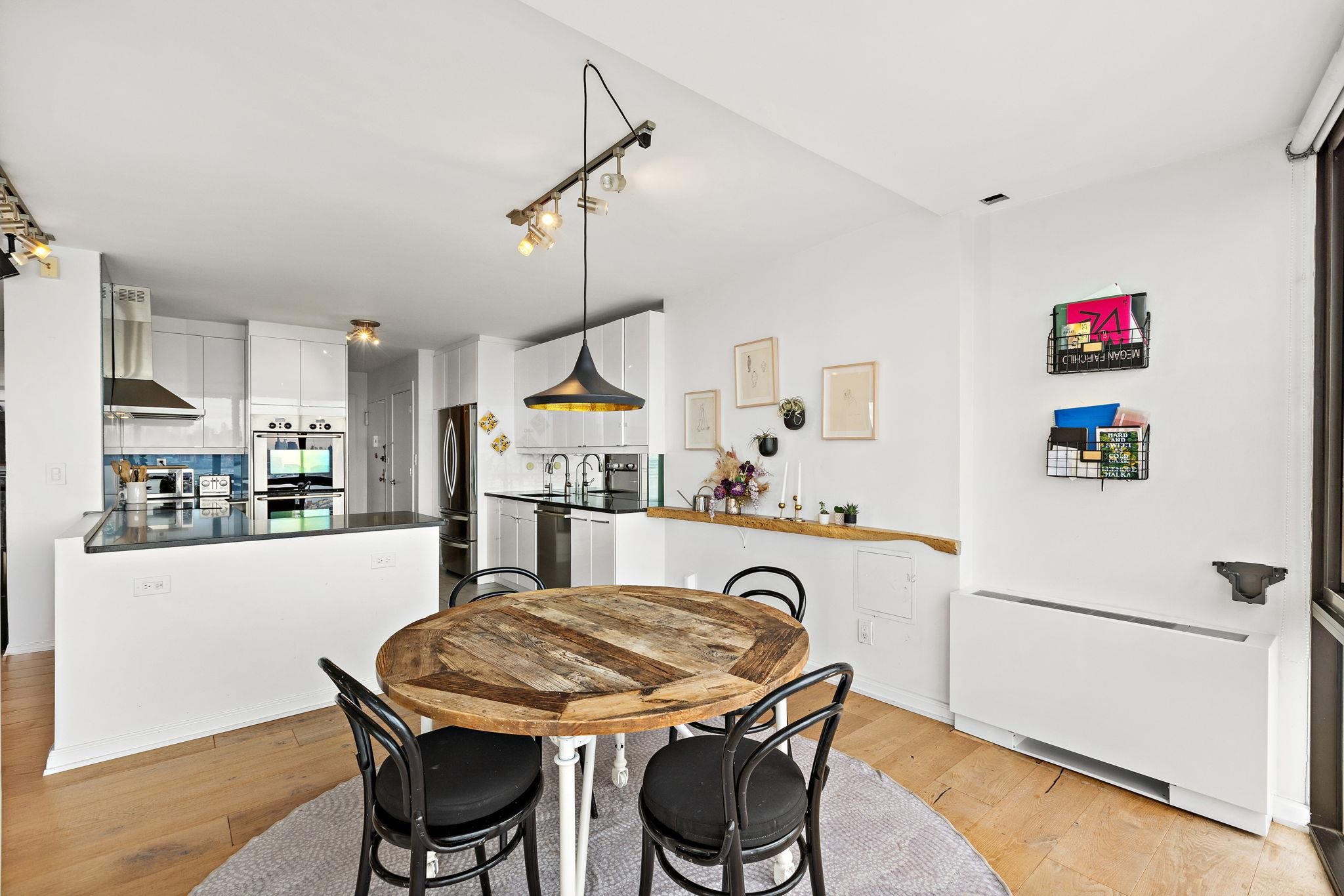 380 MOUNTAIN RD Unit: 1813