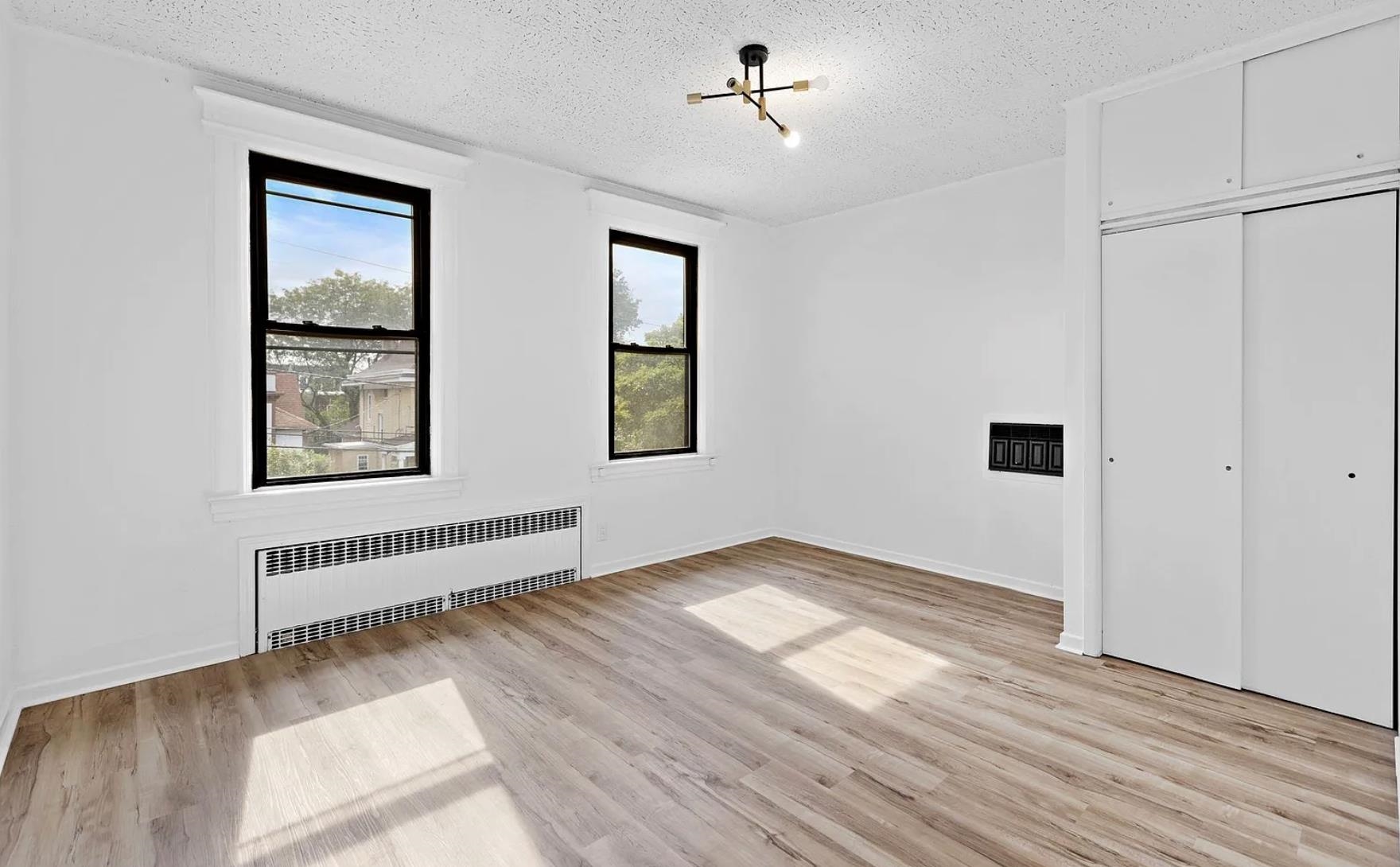 56 CLIFTON TERRACE Unit: 2