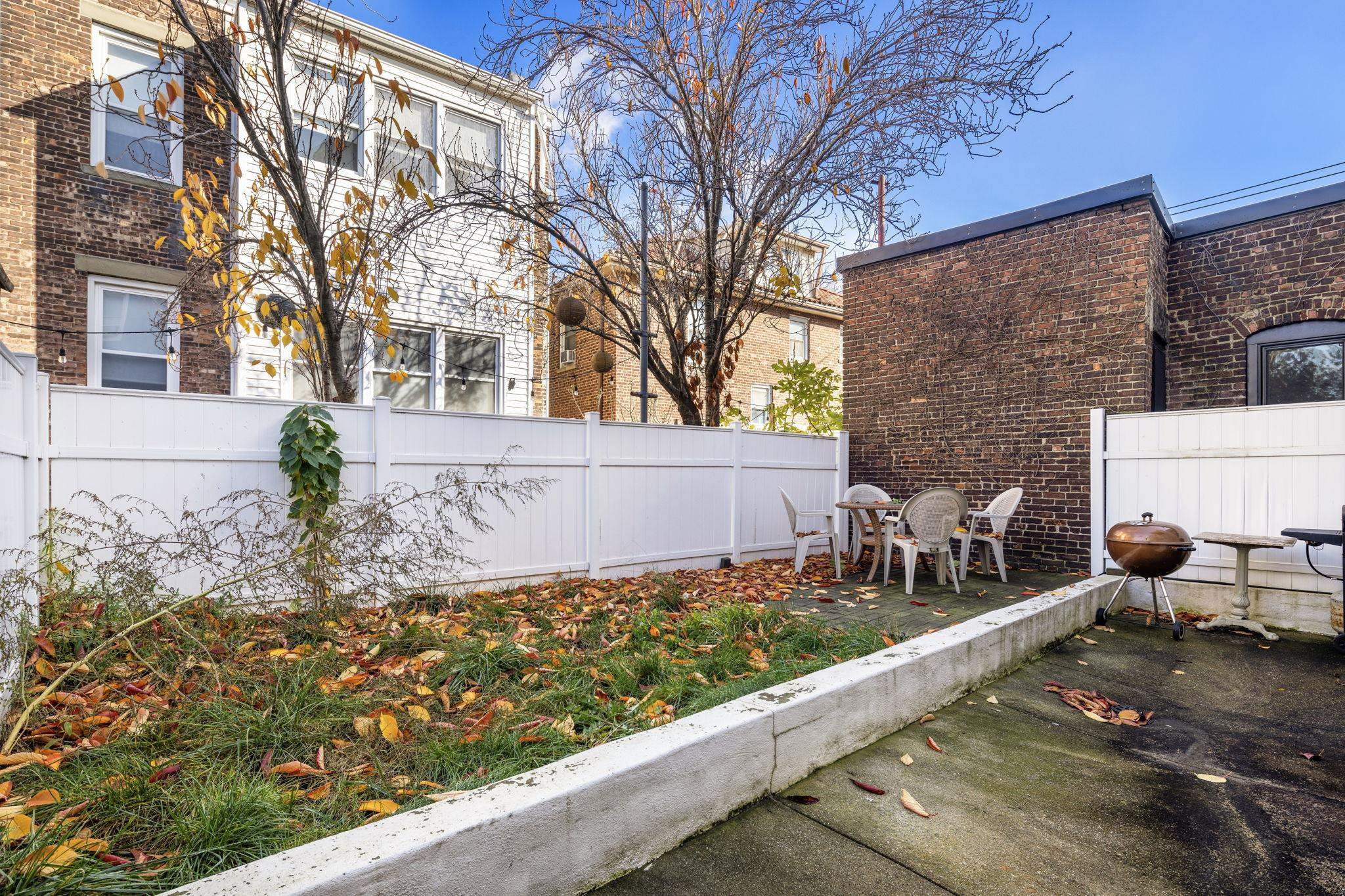 104 OAK ST Unit: 1