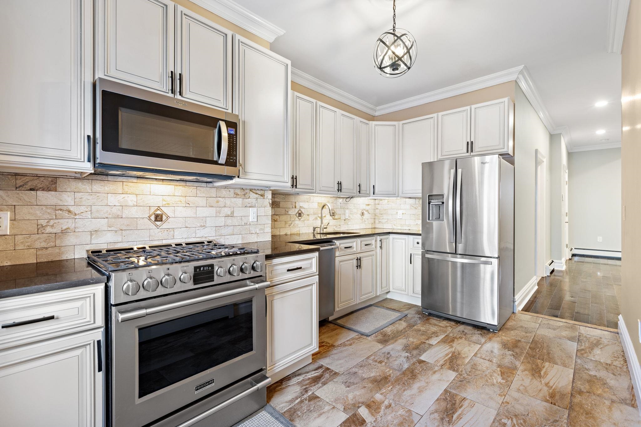 104 OAK ST Unit: 1