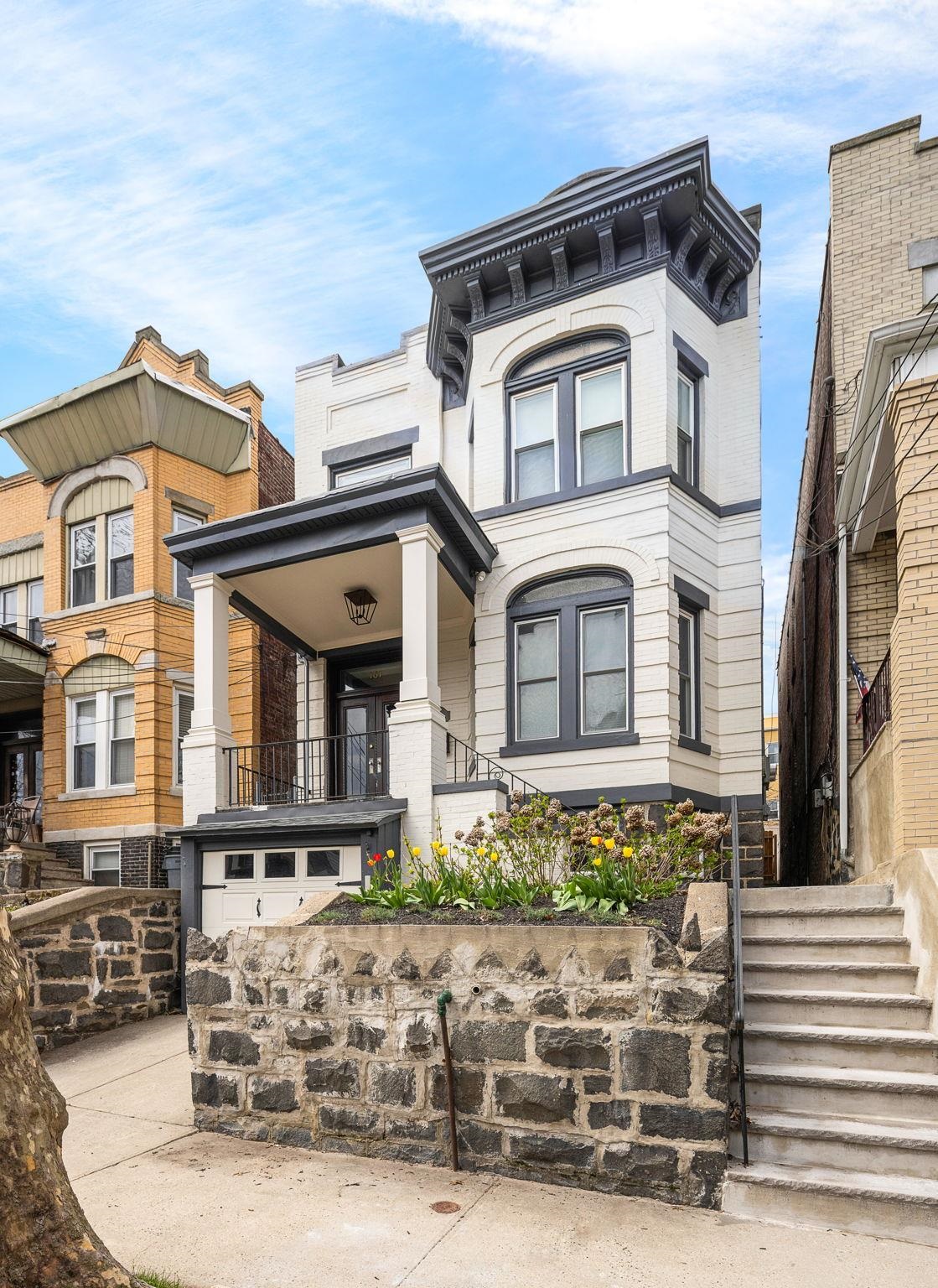 161 NESBIT ST Unit: 2