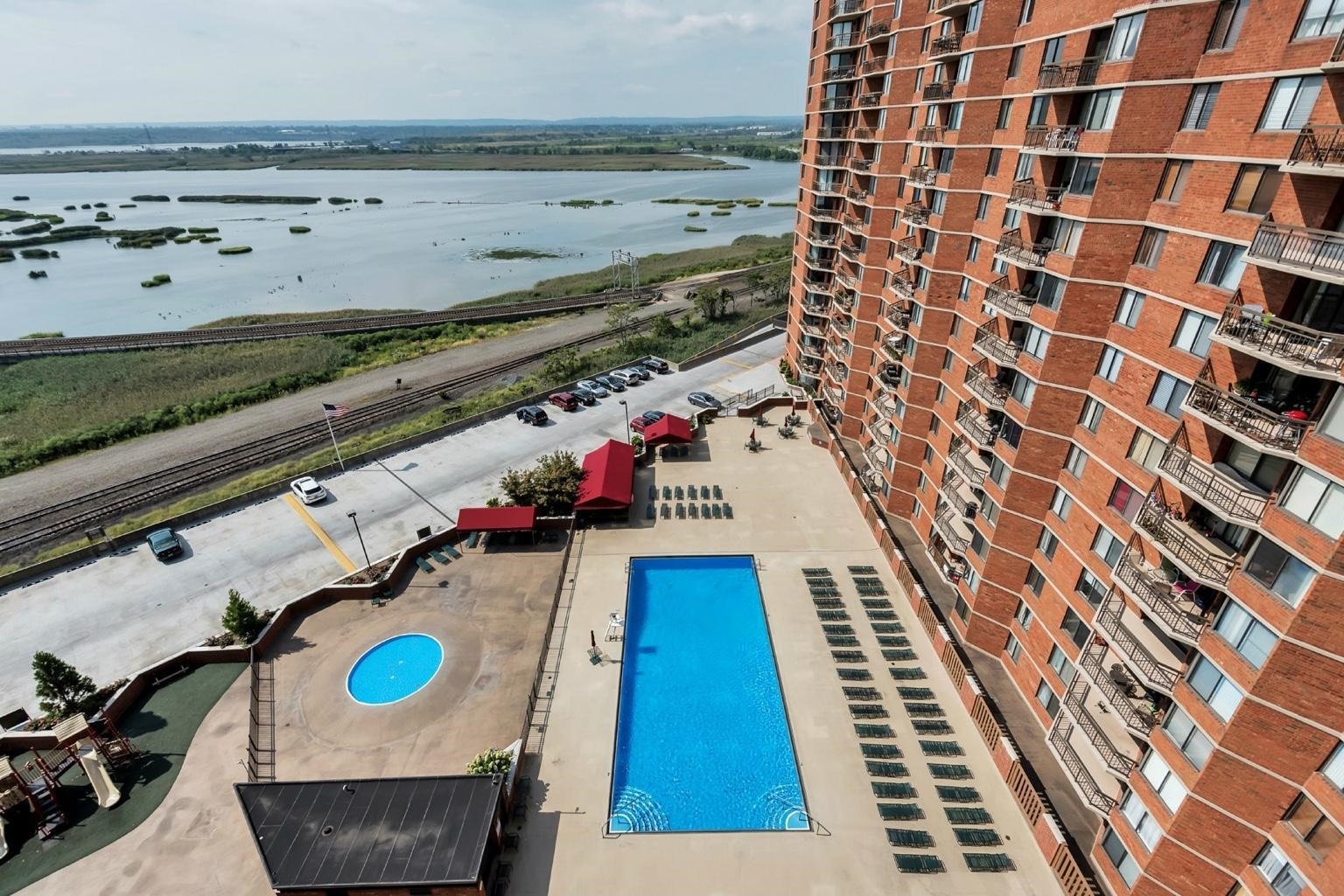 1307 HARMON COVE TOWER Unit: 1307