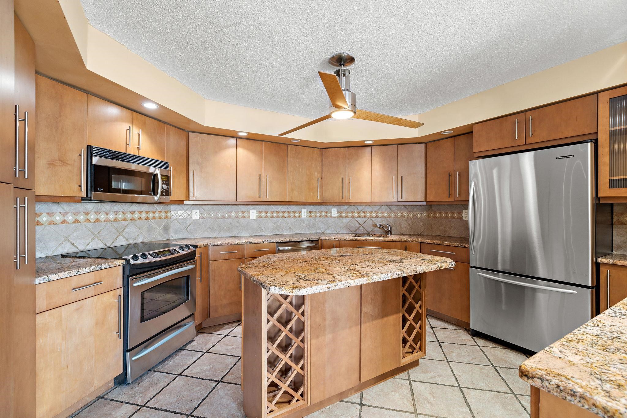 1307 HARMON COVE TOWER Unit: 1307