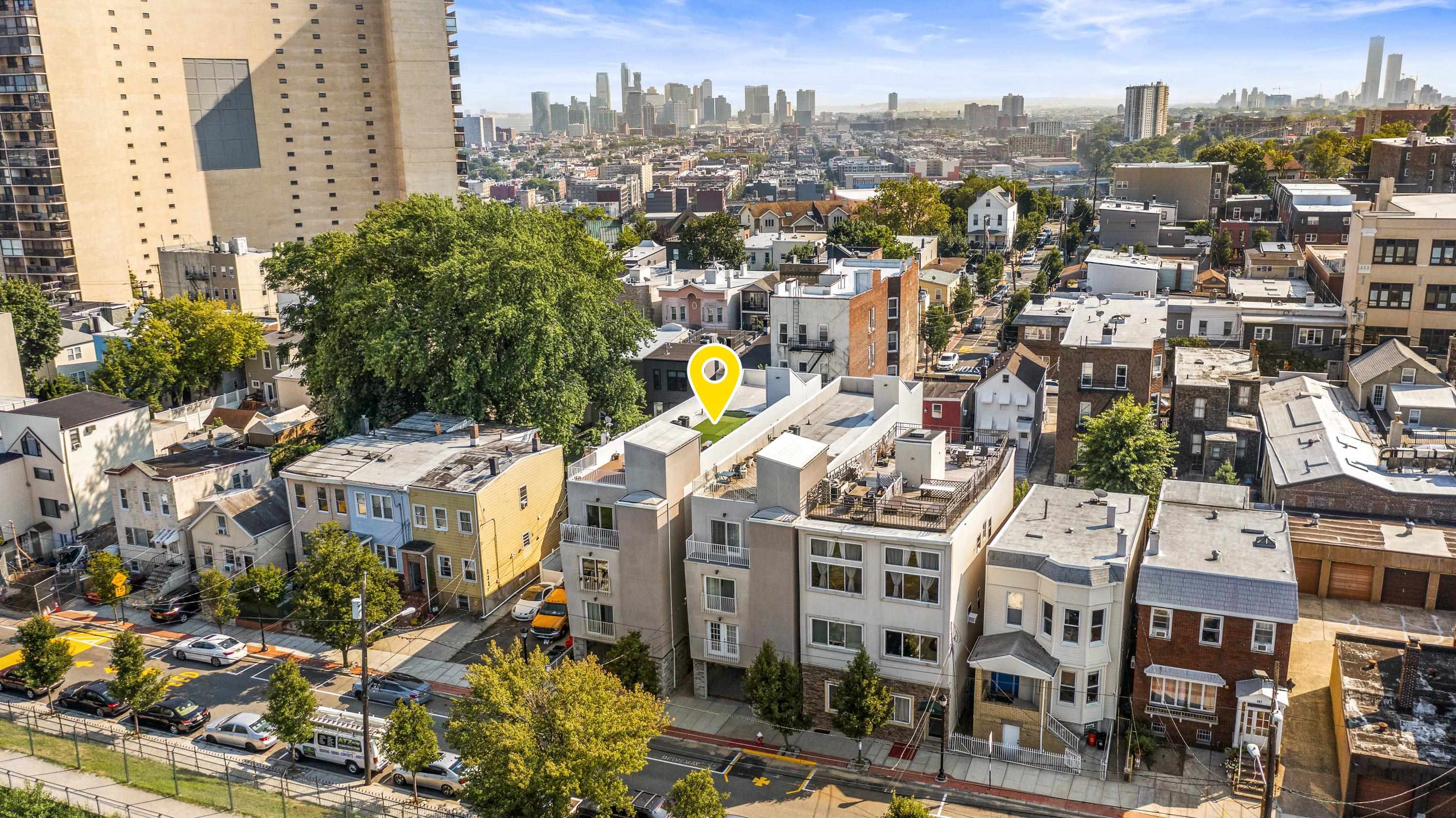 137 20TH ST Unit: B