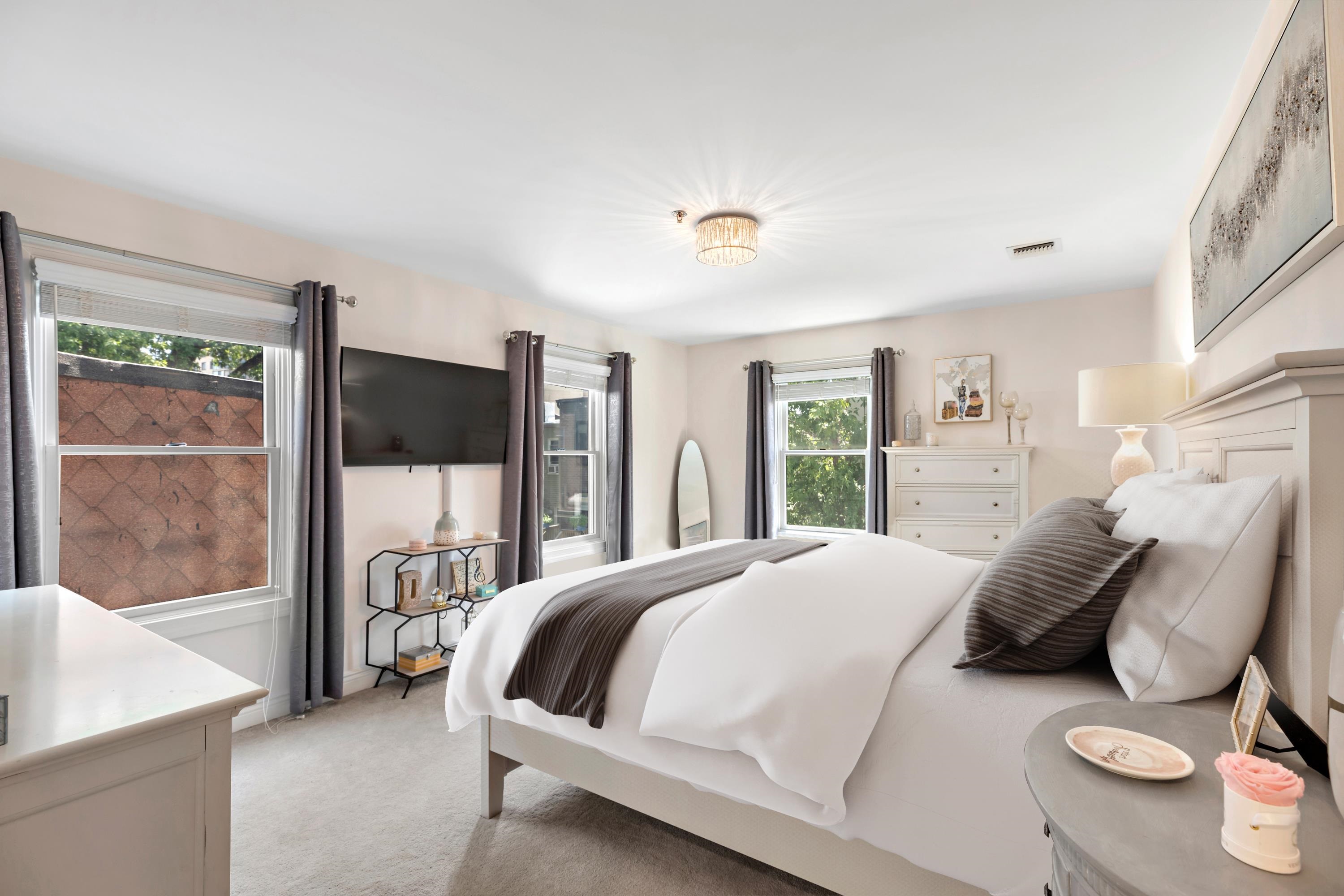 137 20TH ST Unit: B