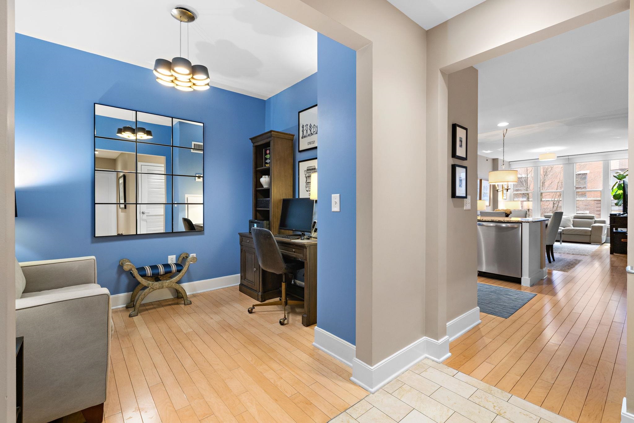 1125 MAXWELL LANE Unit: 222