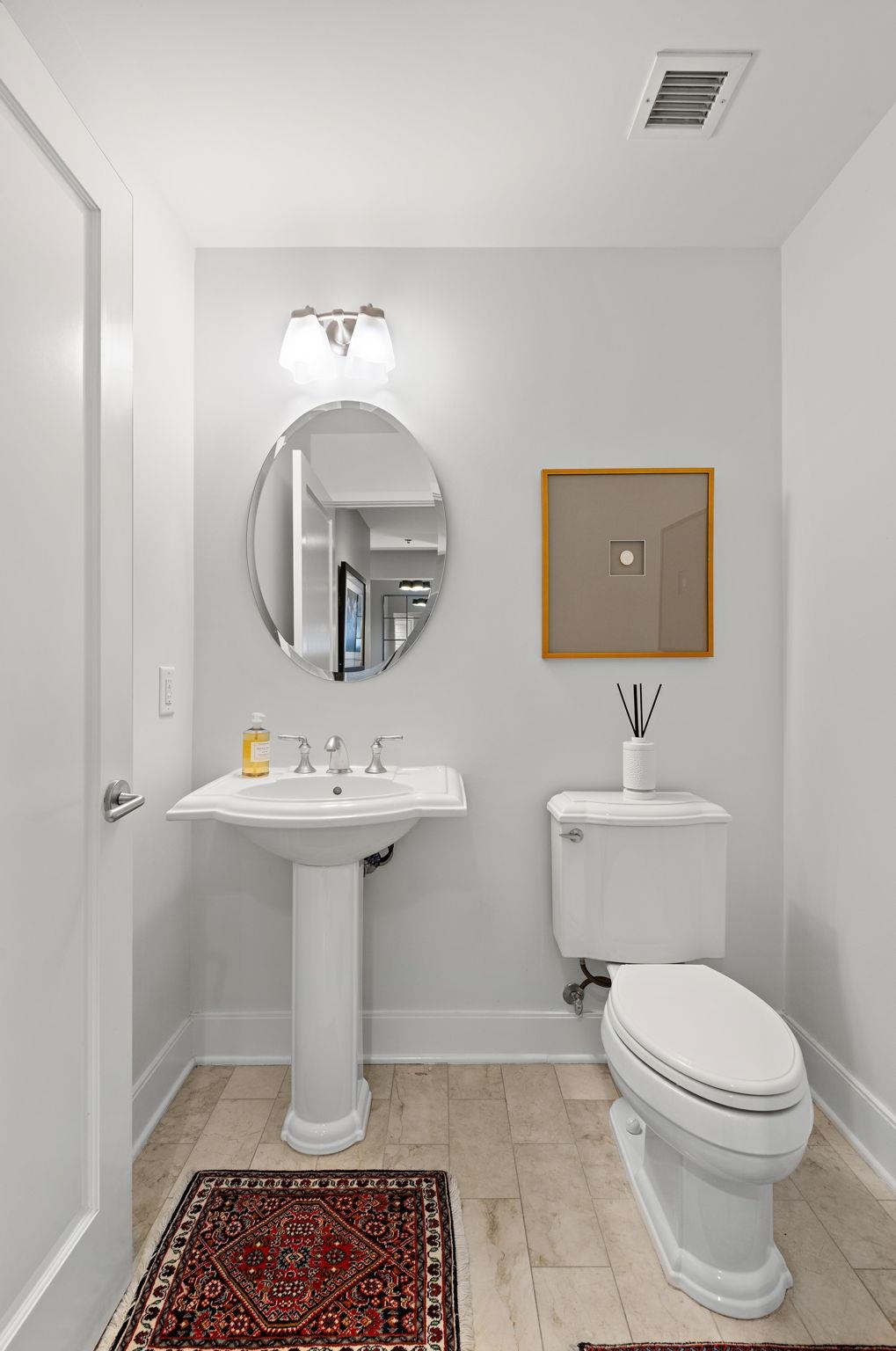 1125 MAXWELL LANE Unit: 222