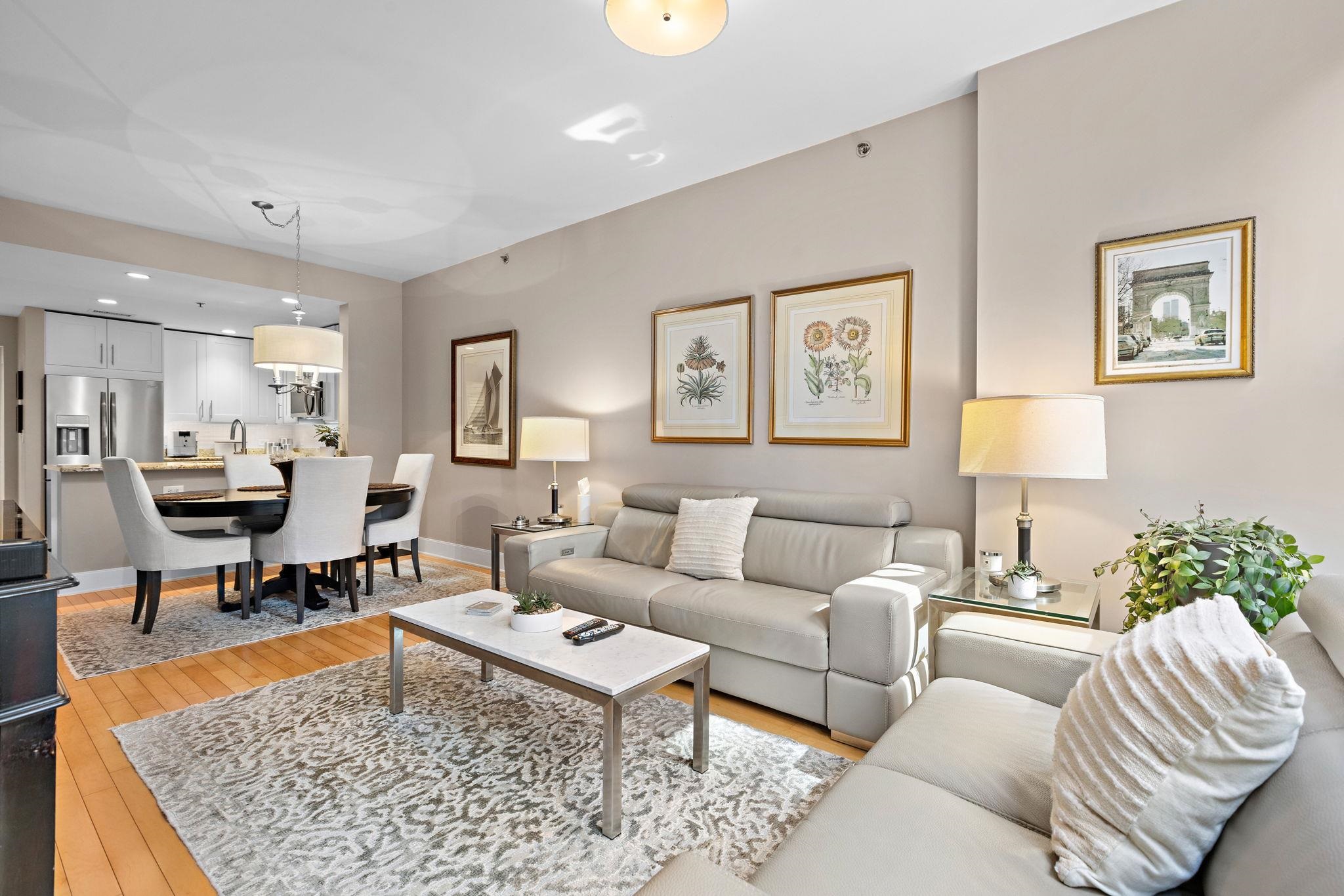1125 MAXWELL LANE Unit: 222