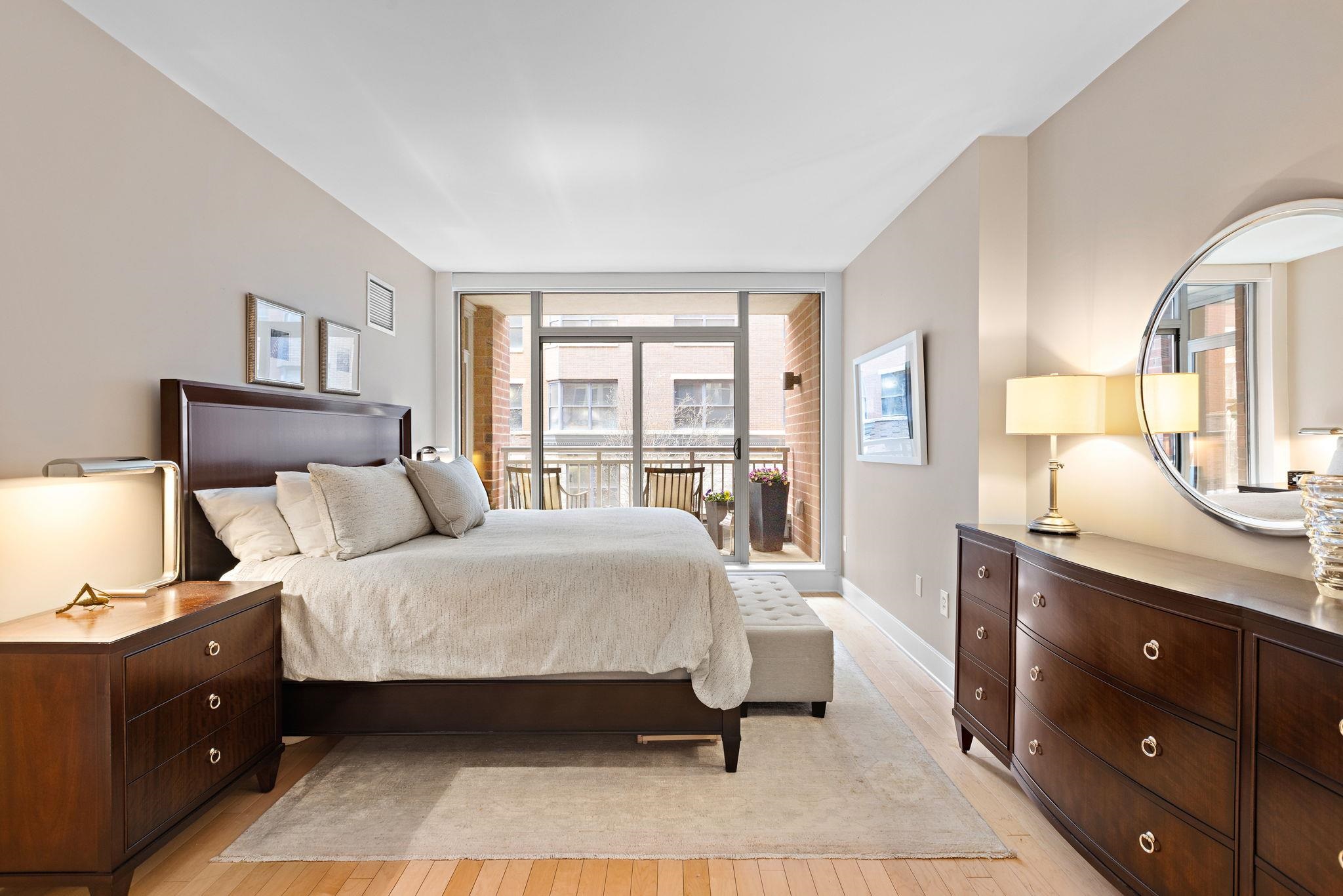 1125 MAXWELL LANE Unit: 222