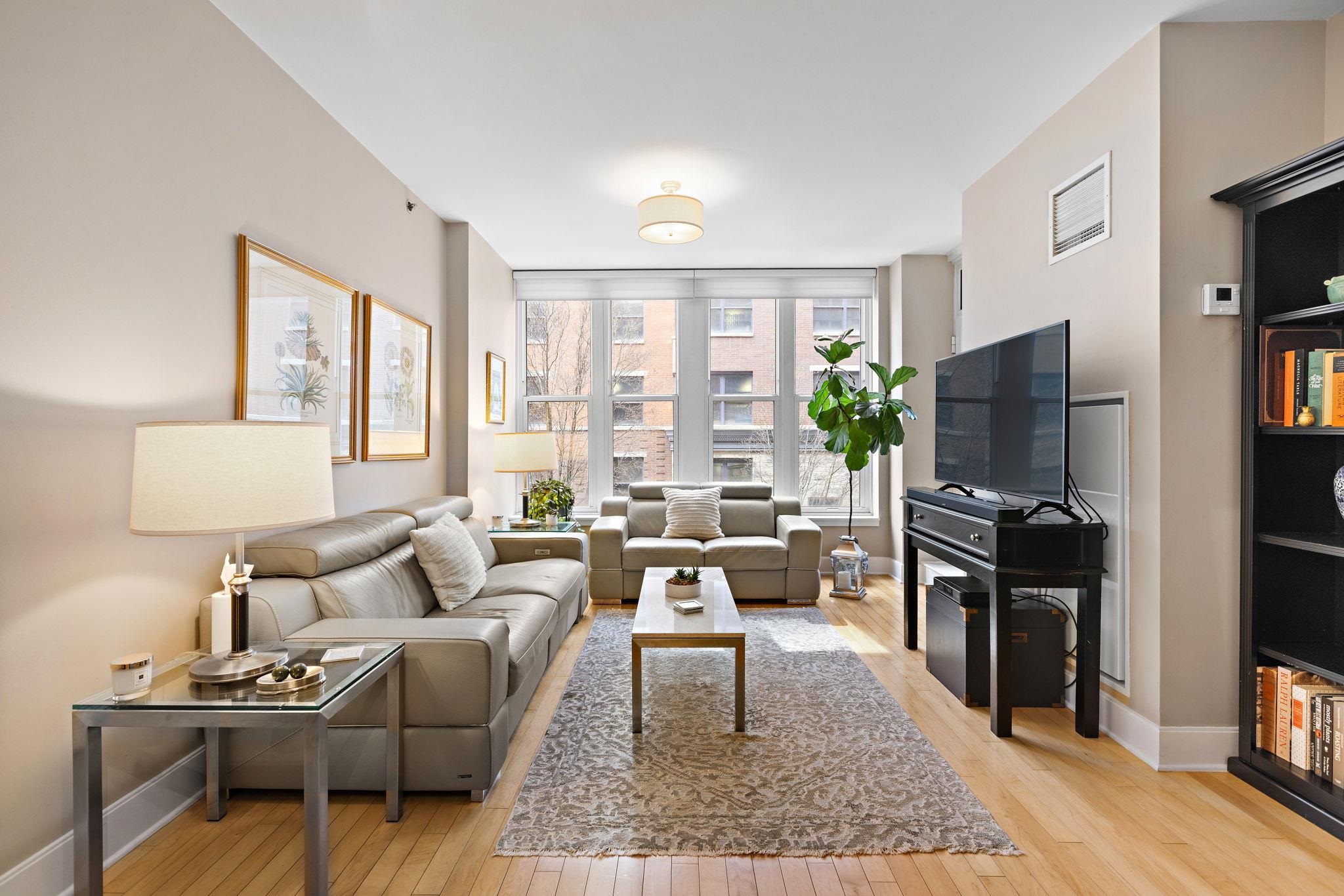 1125 MAXWELL LANE Unit: 222