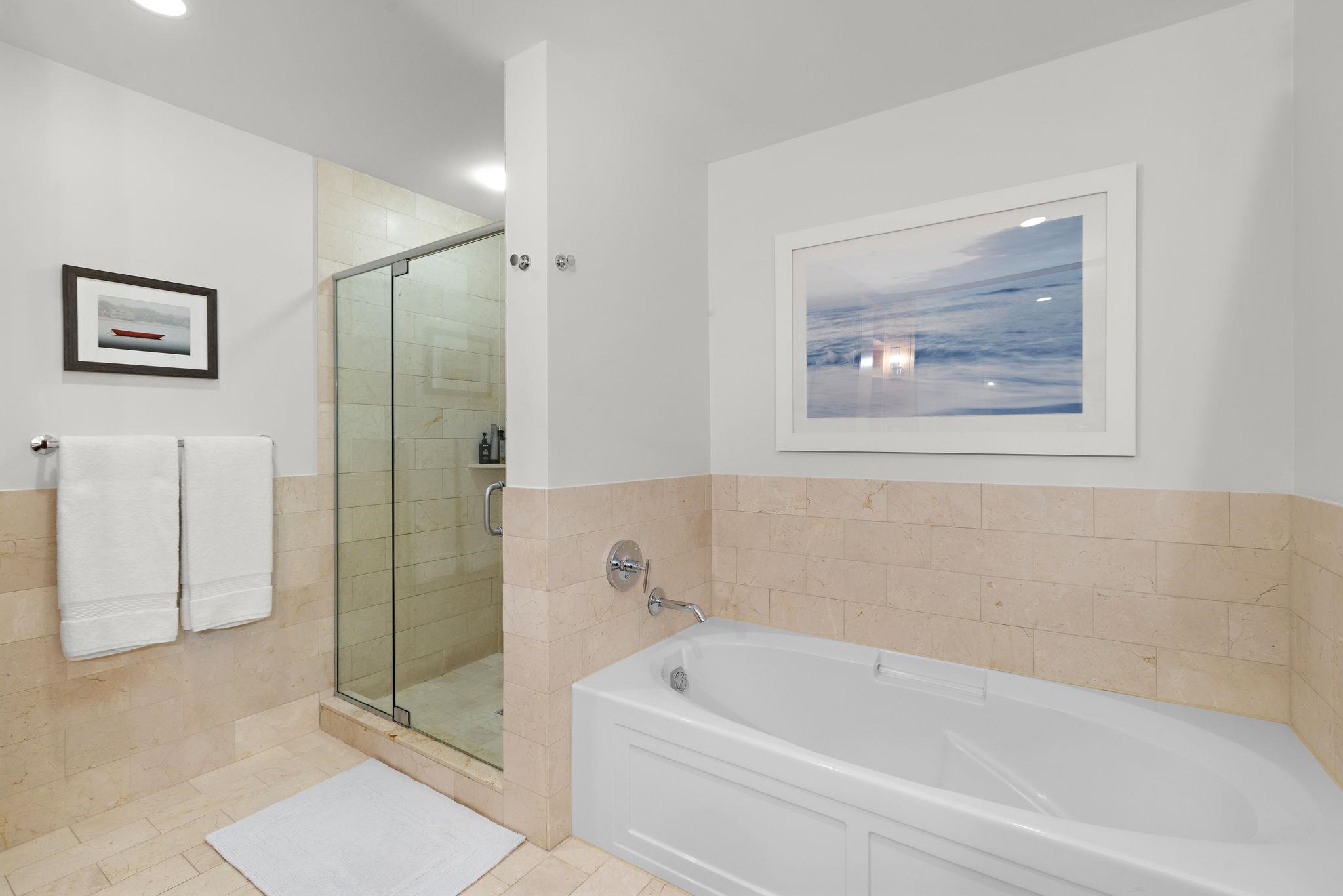 1125 MAXWELL LANE Unit: 222