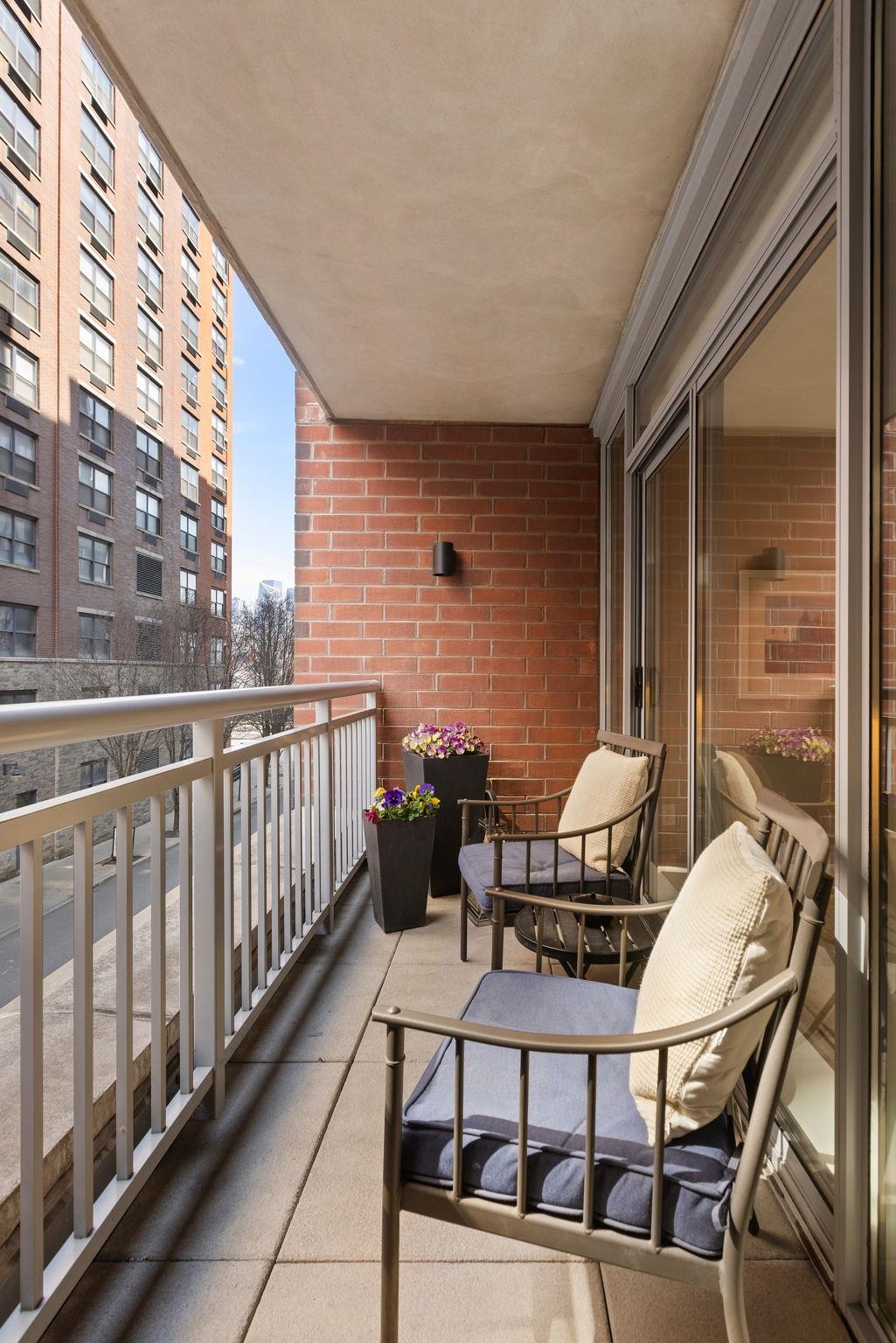 1125 MAXWELL LANE Unit: 222
