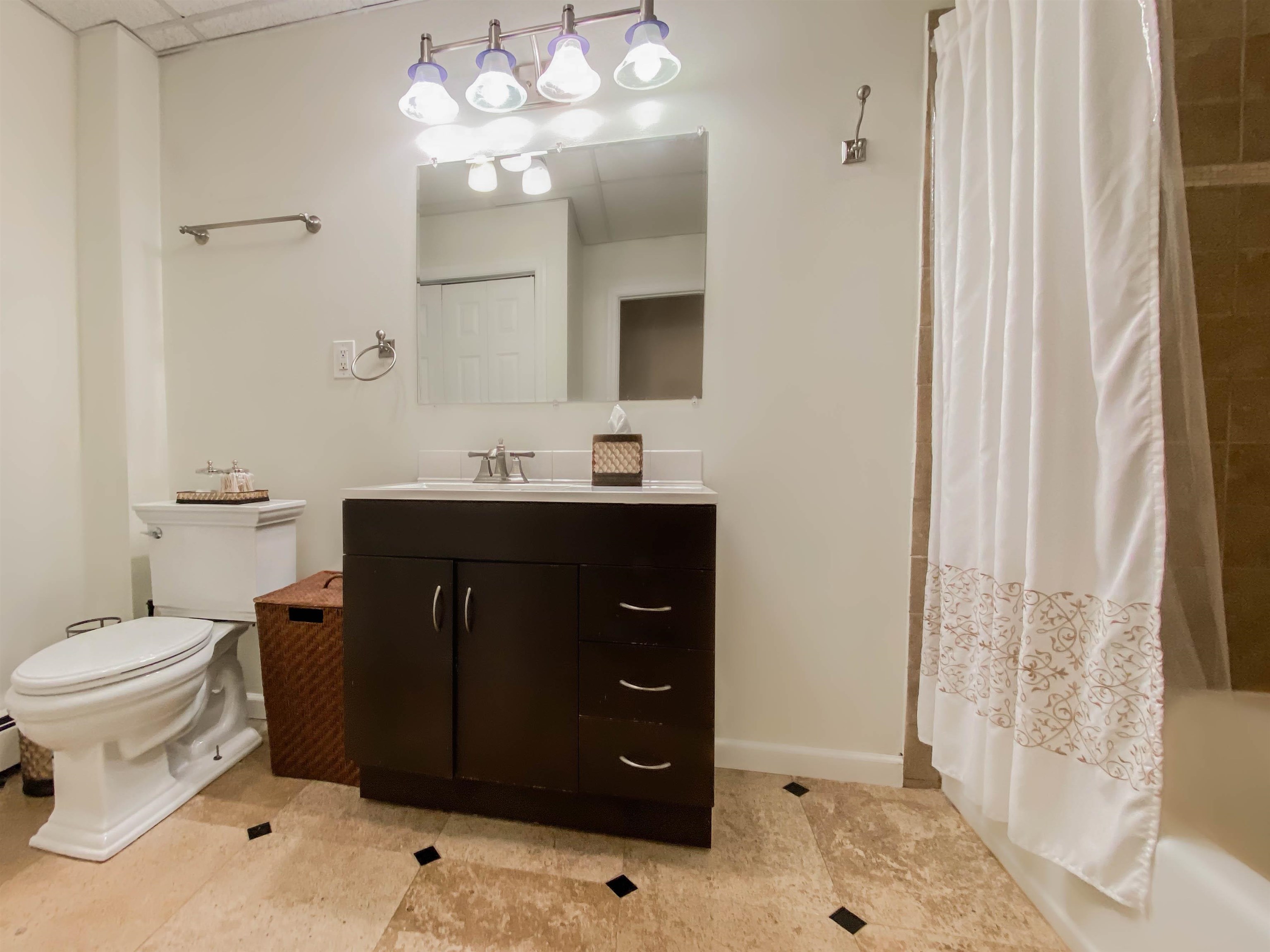 37 WEST 19TH ST Unit: 2