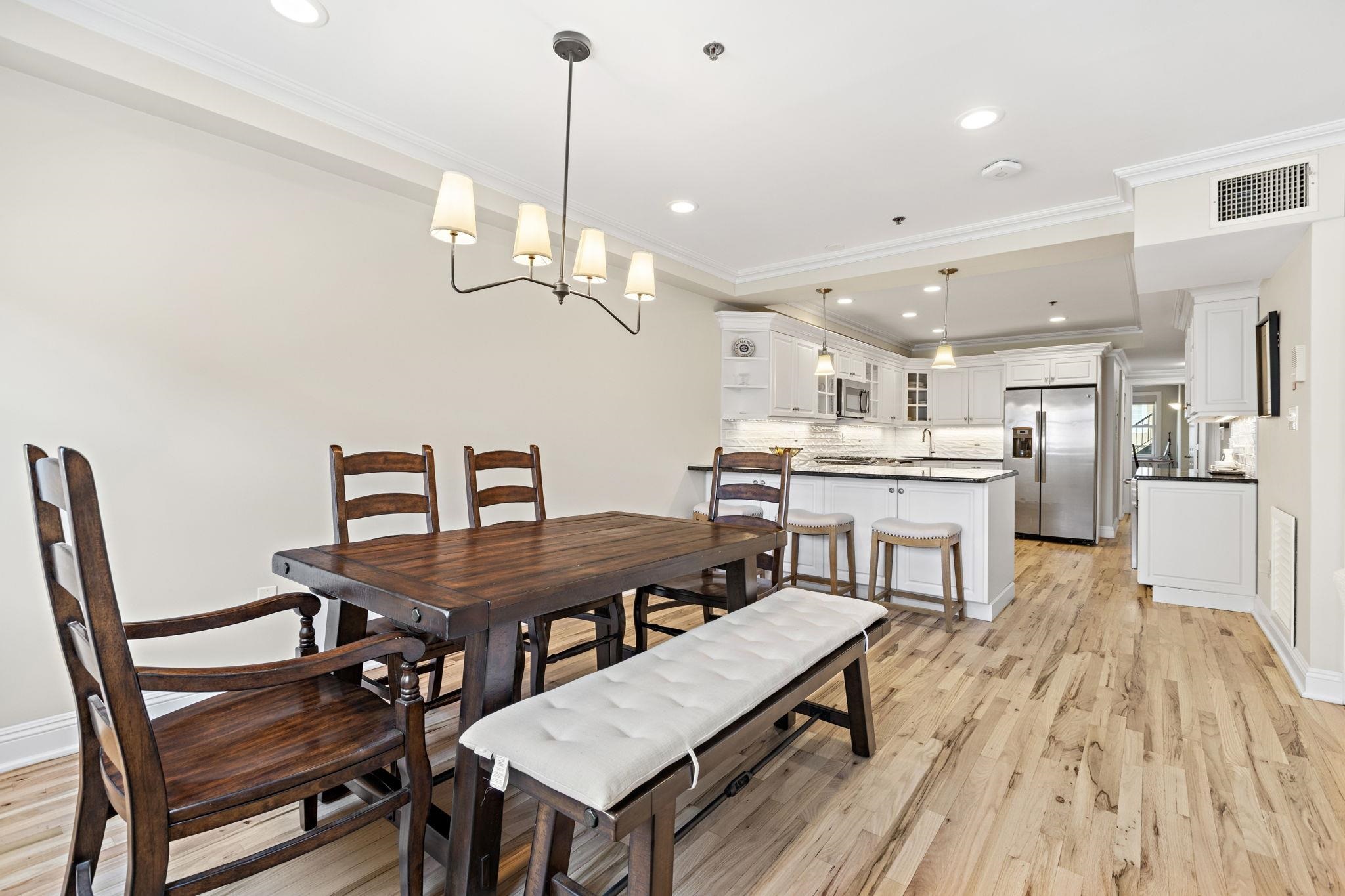 225 CLINTON ST Unit: 2