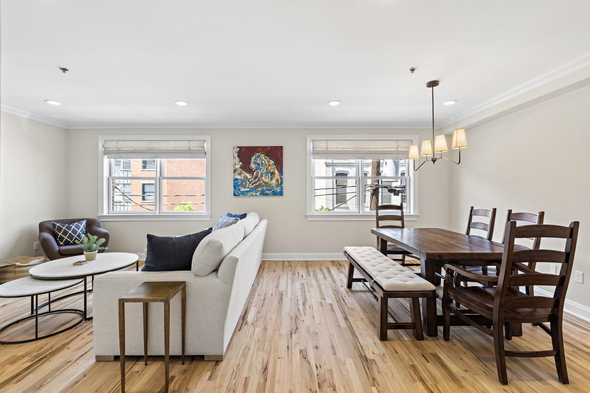 225 CLINTON ST Unit: 2