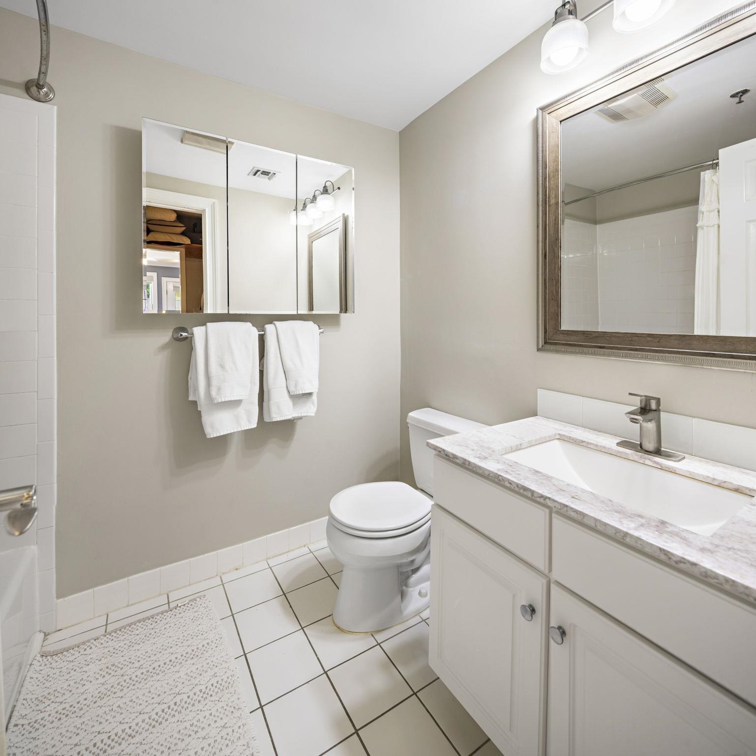 225 CLINTON ST Unit: 2