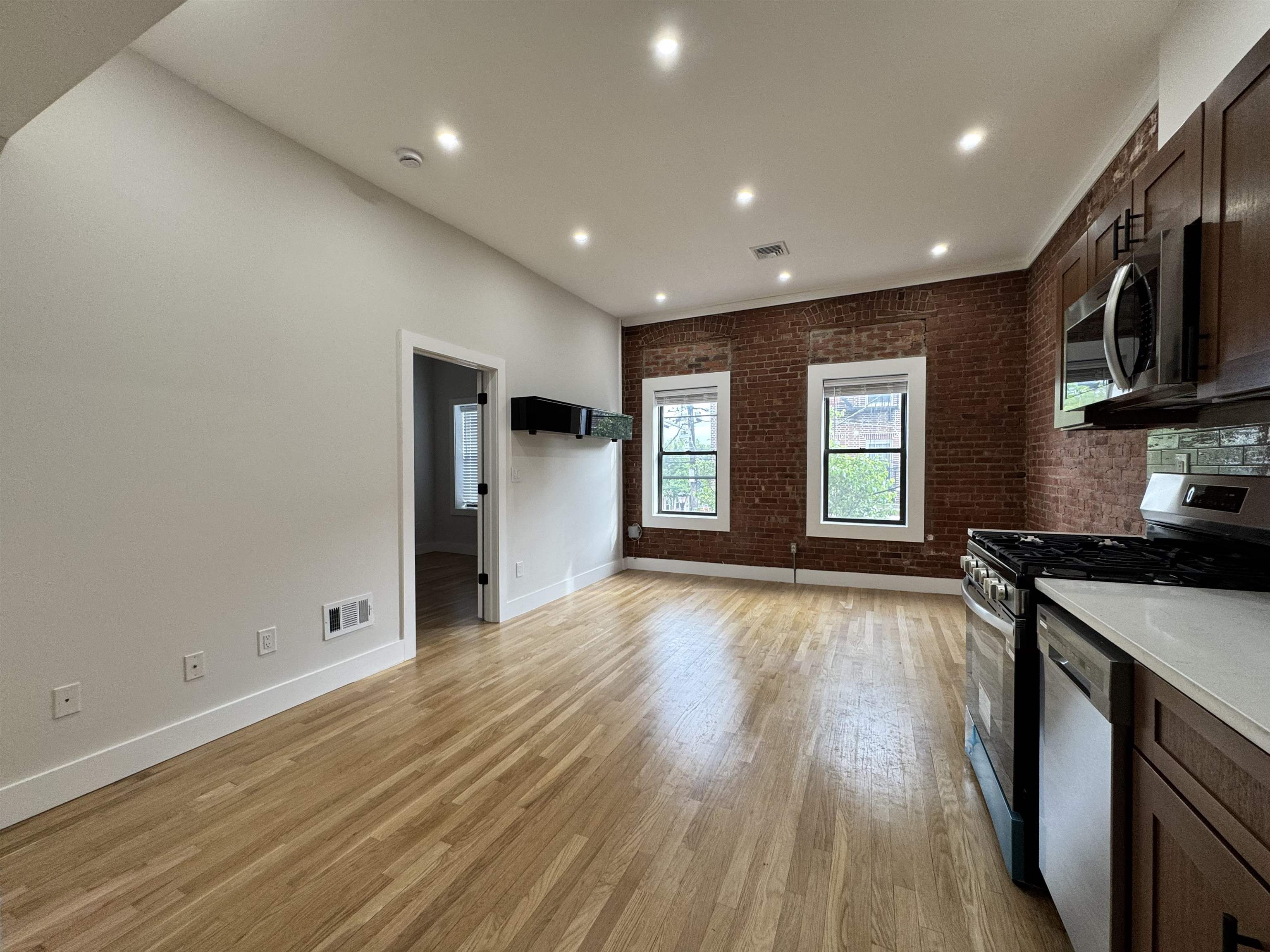 503 BERGENLINE AVE Unit: 2