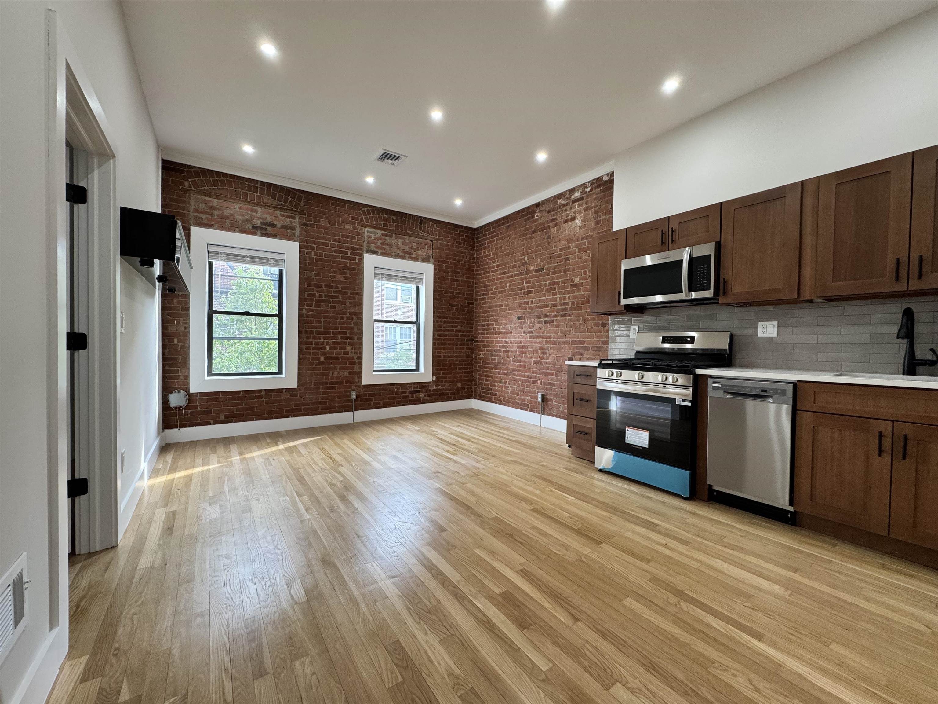 503 BERGENLINE AVE Unit: 2