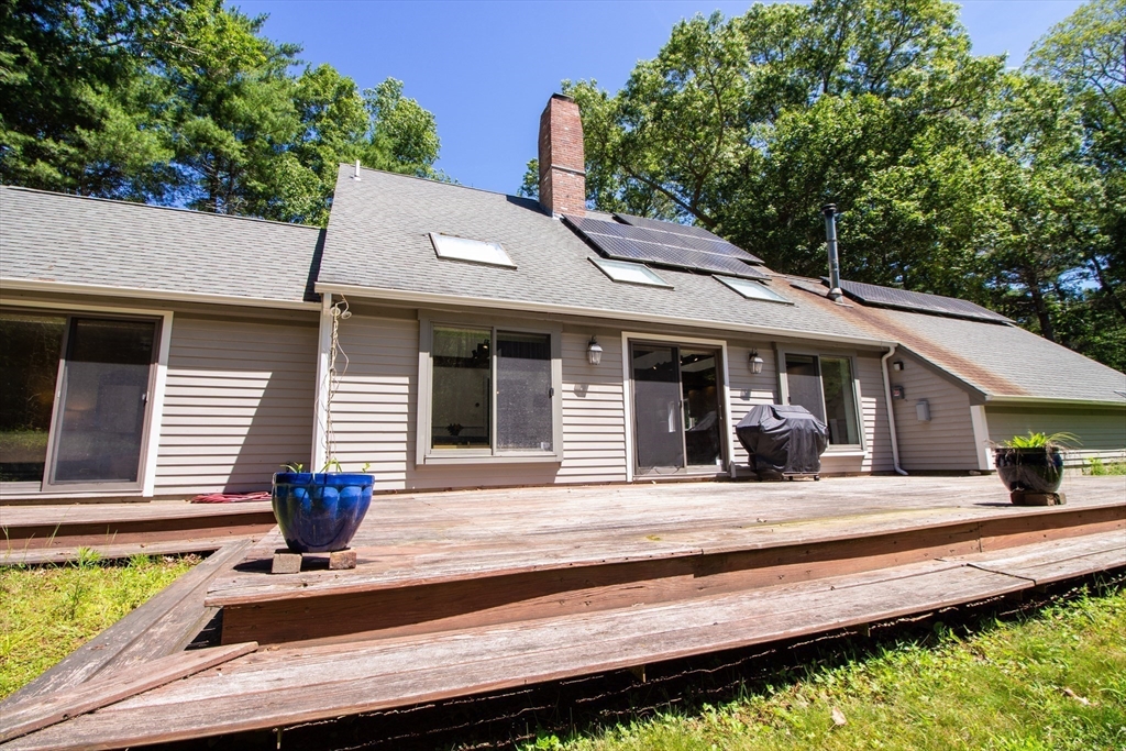 32 Mattapoisett Neck Rd