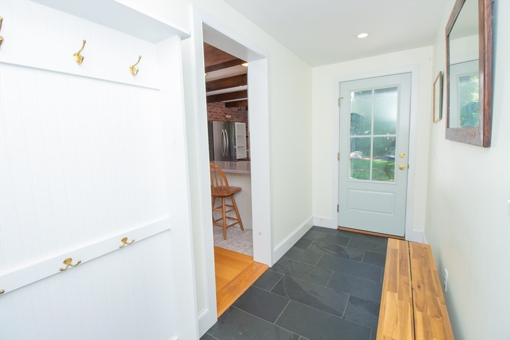32 Mattapoisett Neck Rd