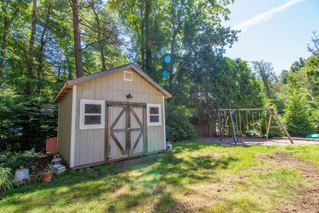 32 Mattapoisett Neck Rd