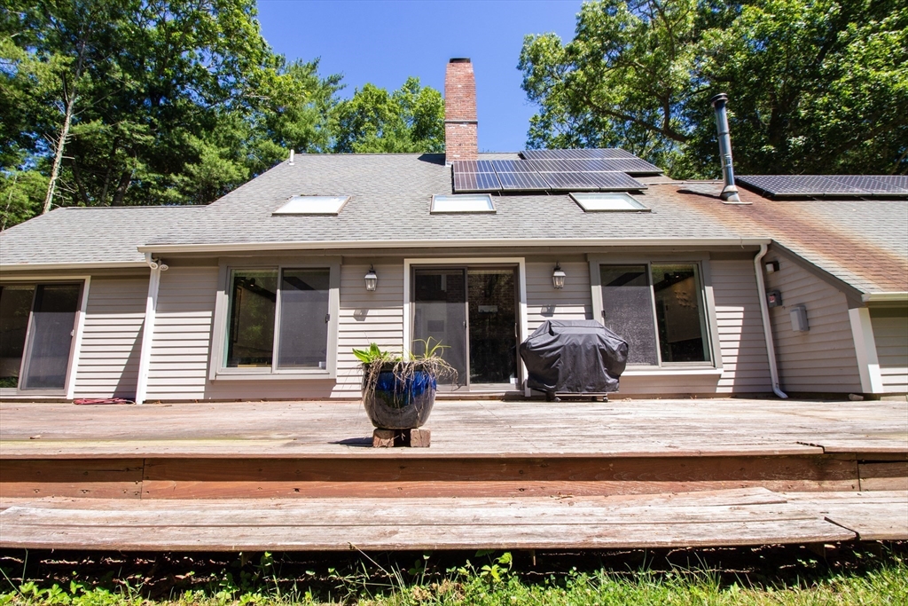 32 Mattapoisett Neck Rd