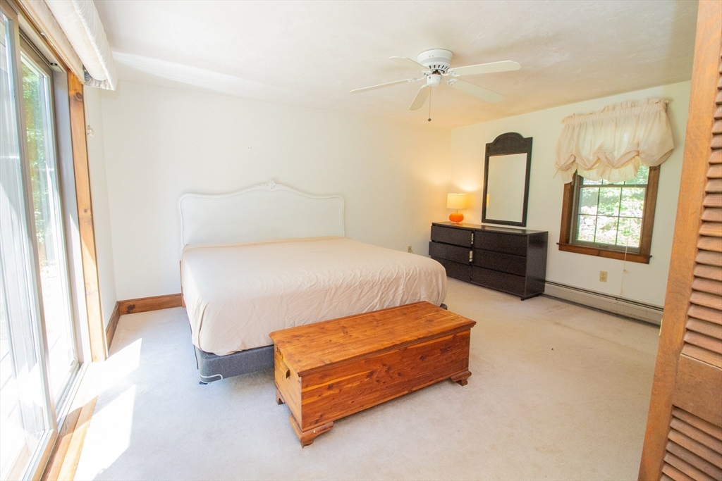 32 Mattapoisett Neck Rd
