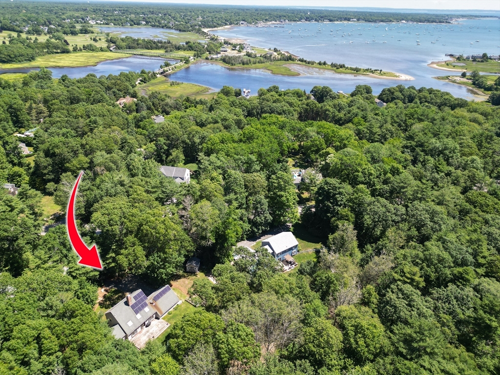 32 Mattapoisett Neck Rd