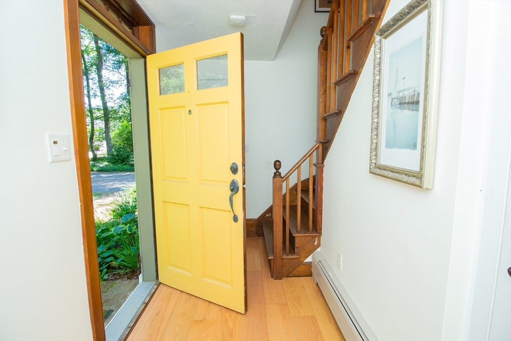 32 Mattapoisett Neck Rd