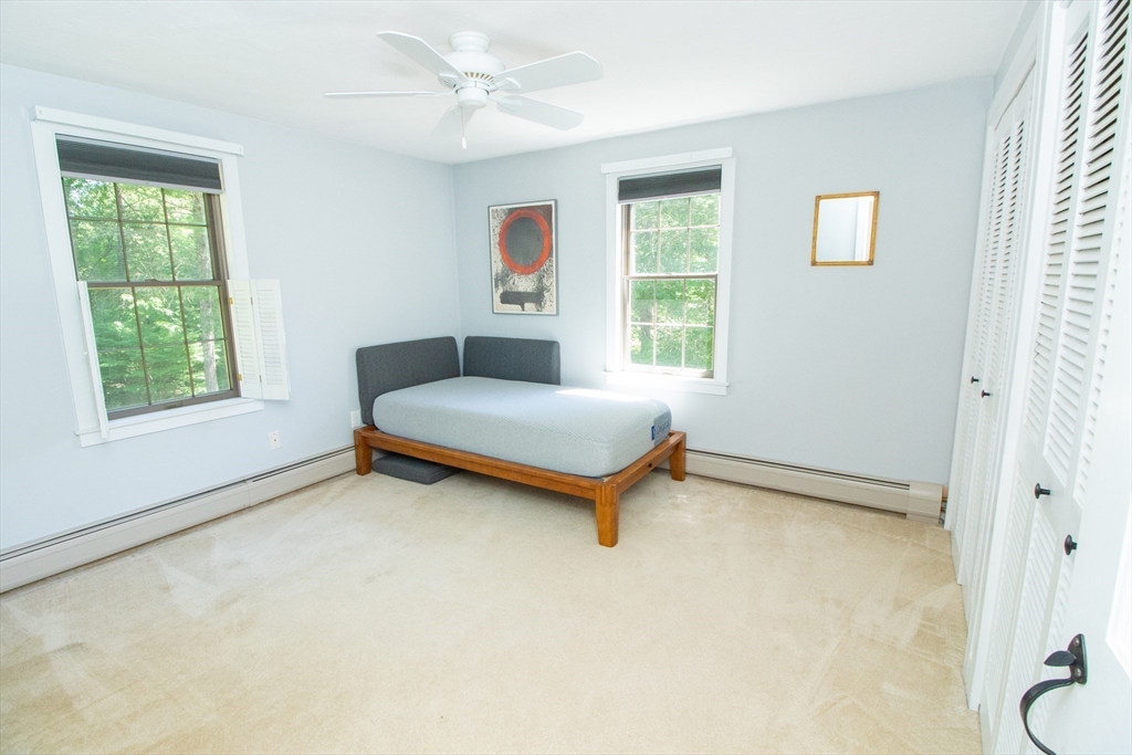 32 Mattapoisett Neck Rd