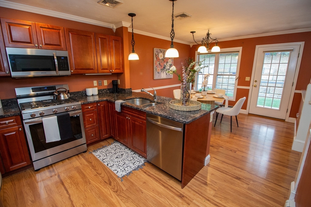 6 Sycamore Dr # 6