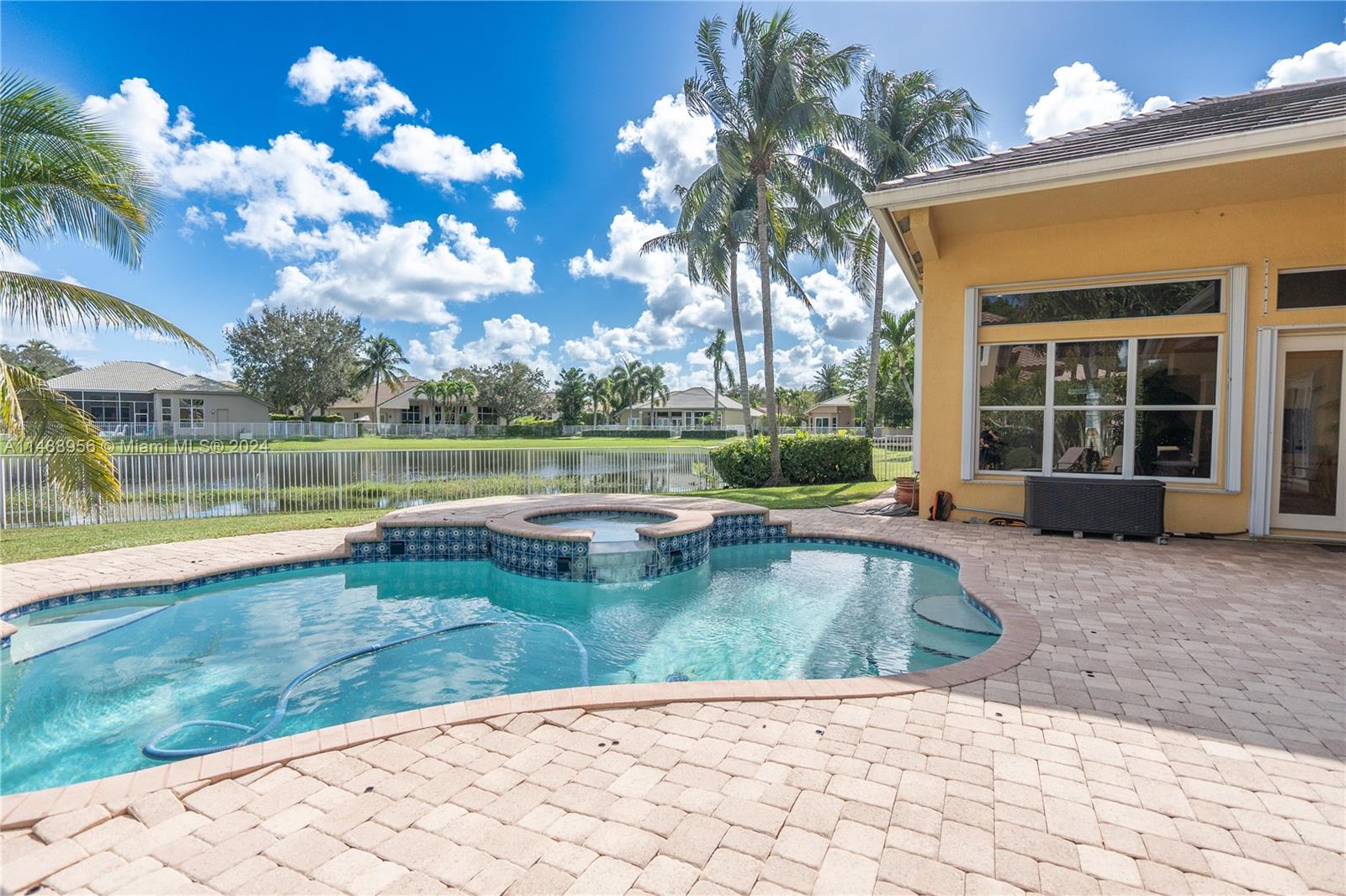 3678 Spanish Oak Pt