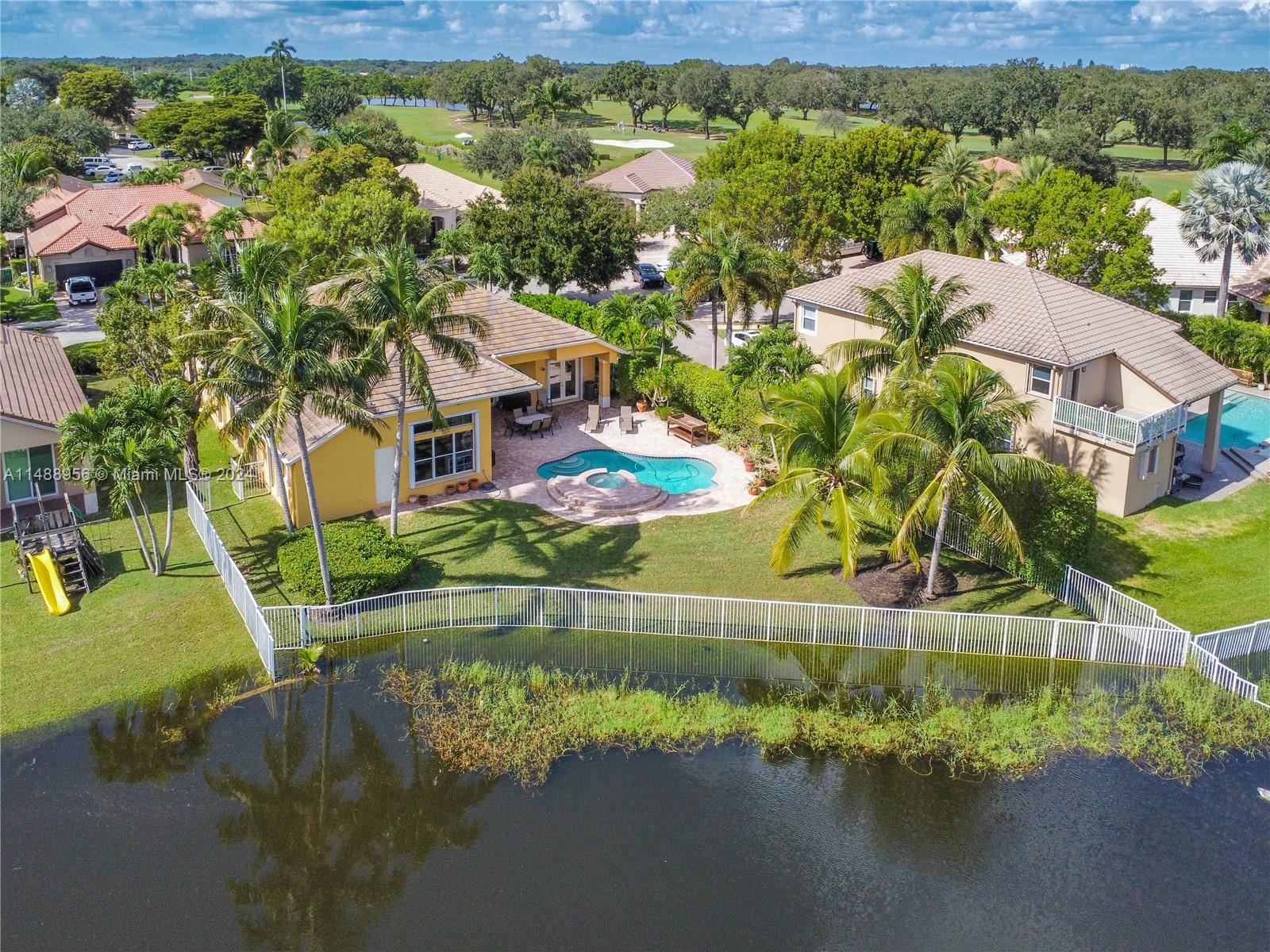 3678 Spanish Oak Pt