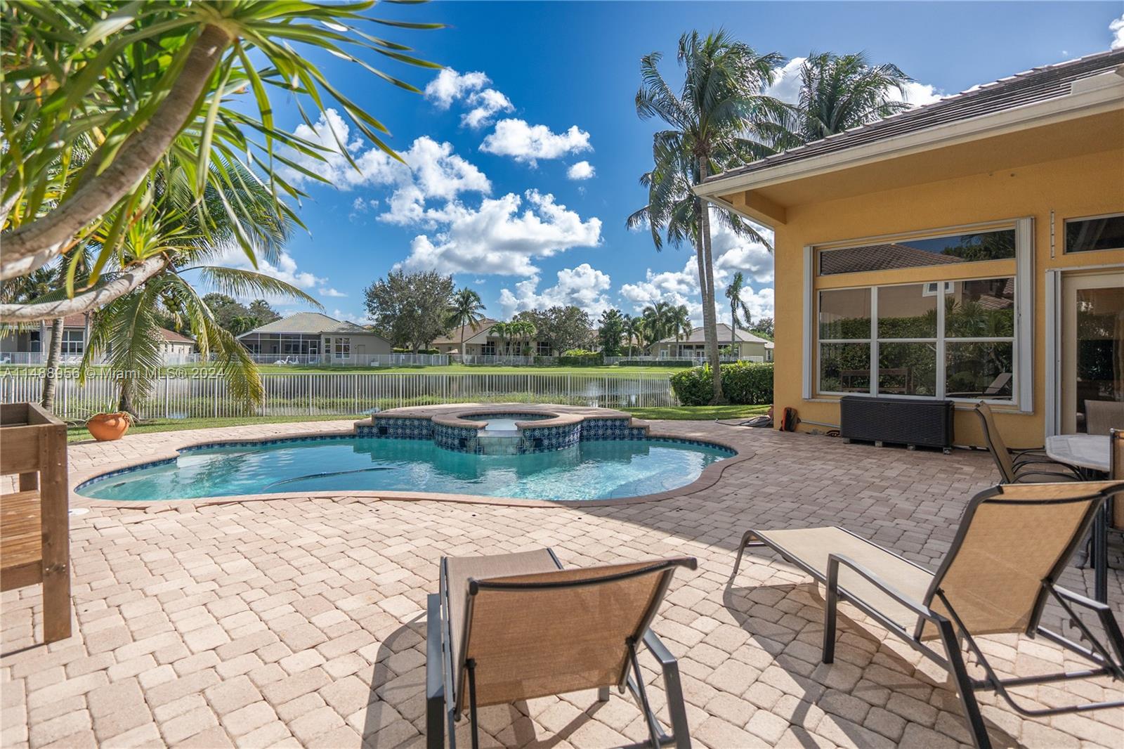 3678 Spanish Oak Pt