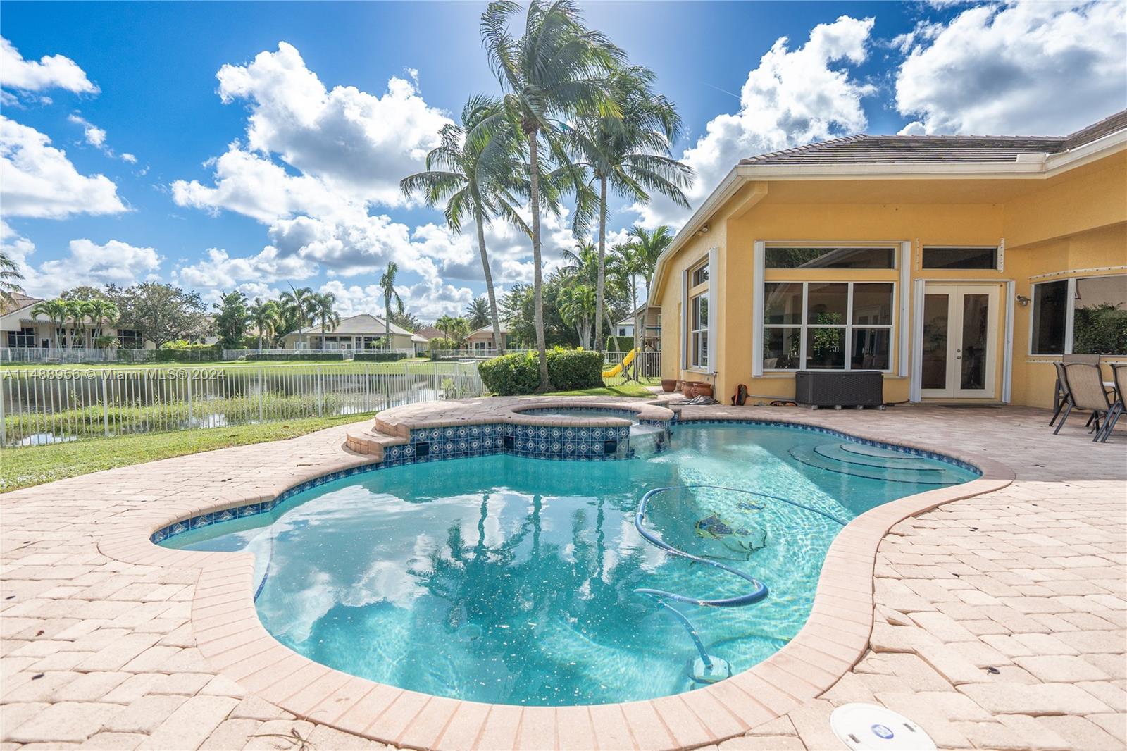 3678 Spanish Oak Pt