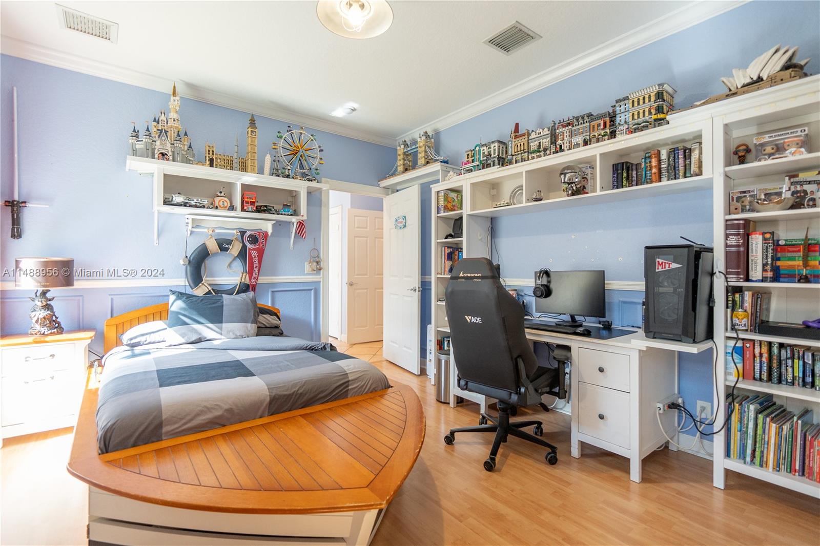 3678 Spanish Oak Pt