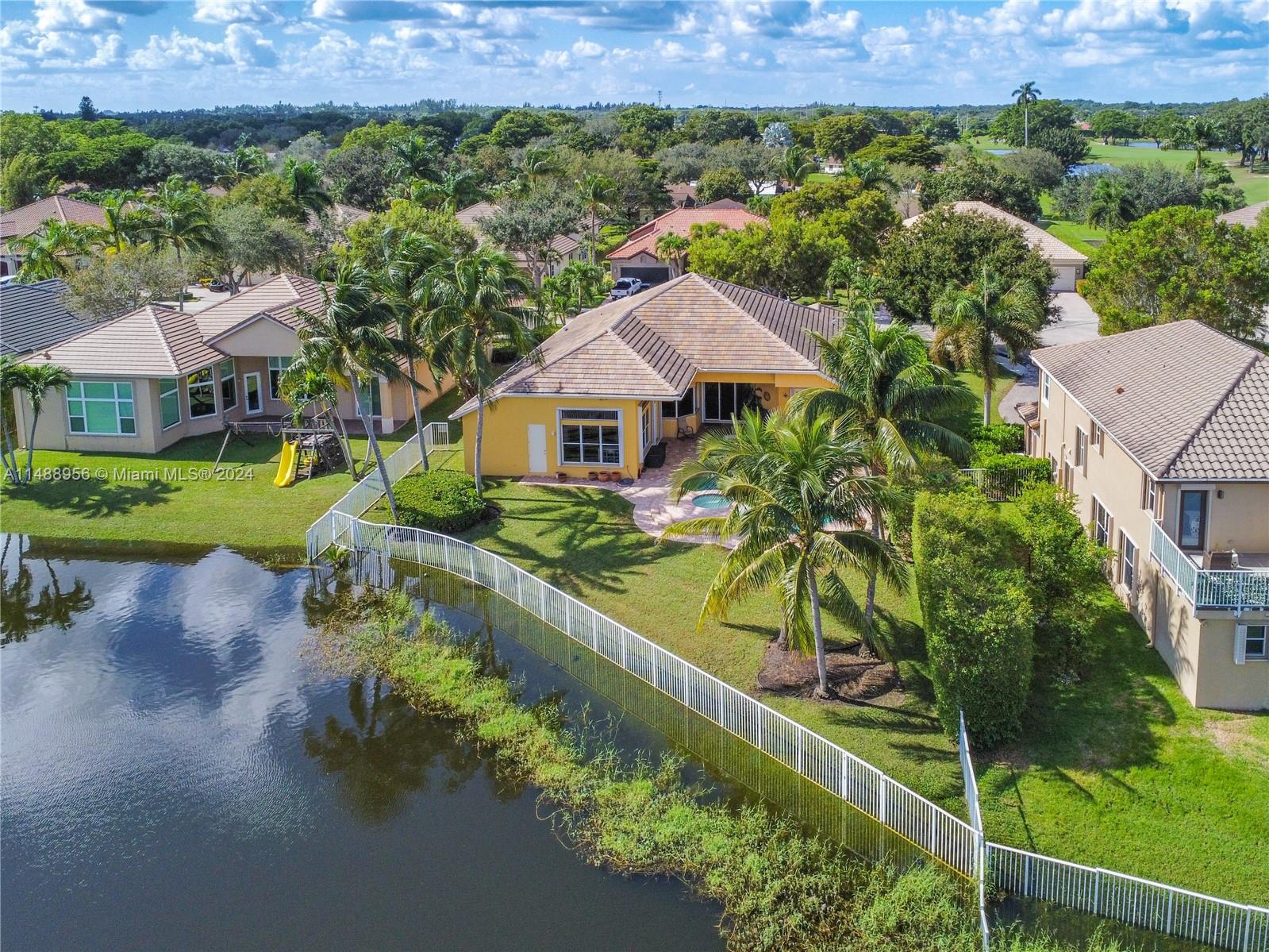 3678 Spanish Oak Pt