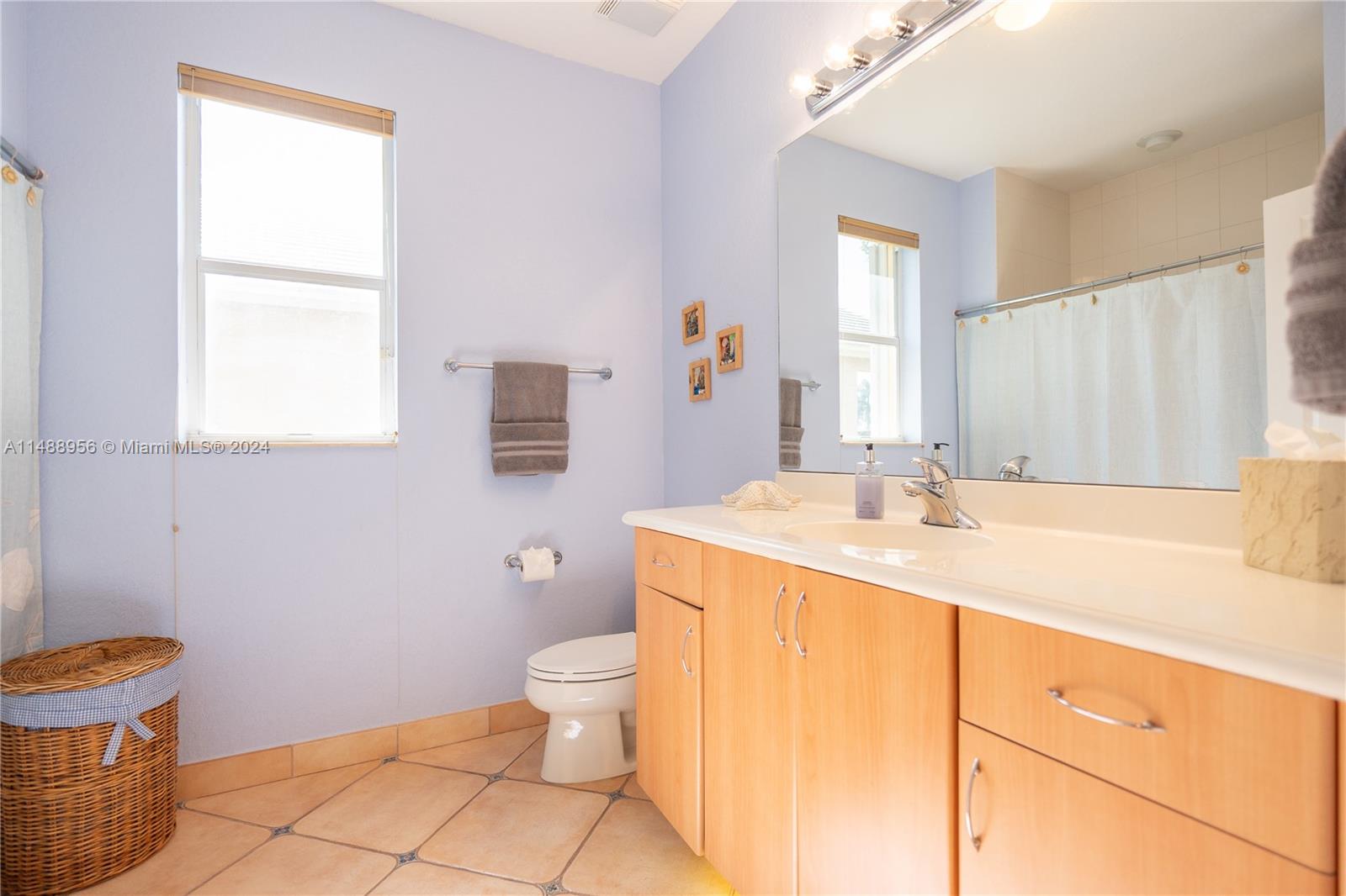 3678 Spanish Oak Pt