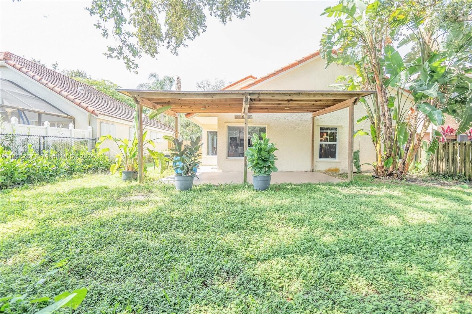 2675 Oak Park Cir # 2675