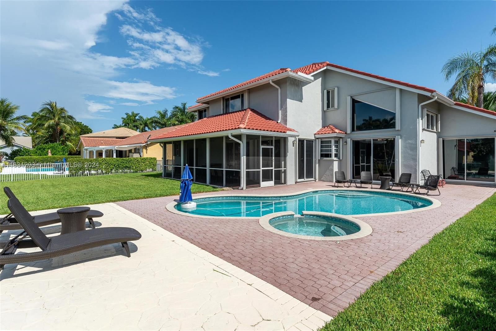18120 NW 16th St