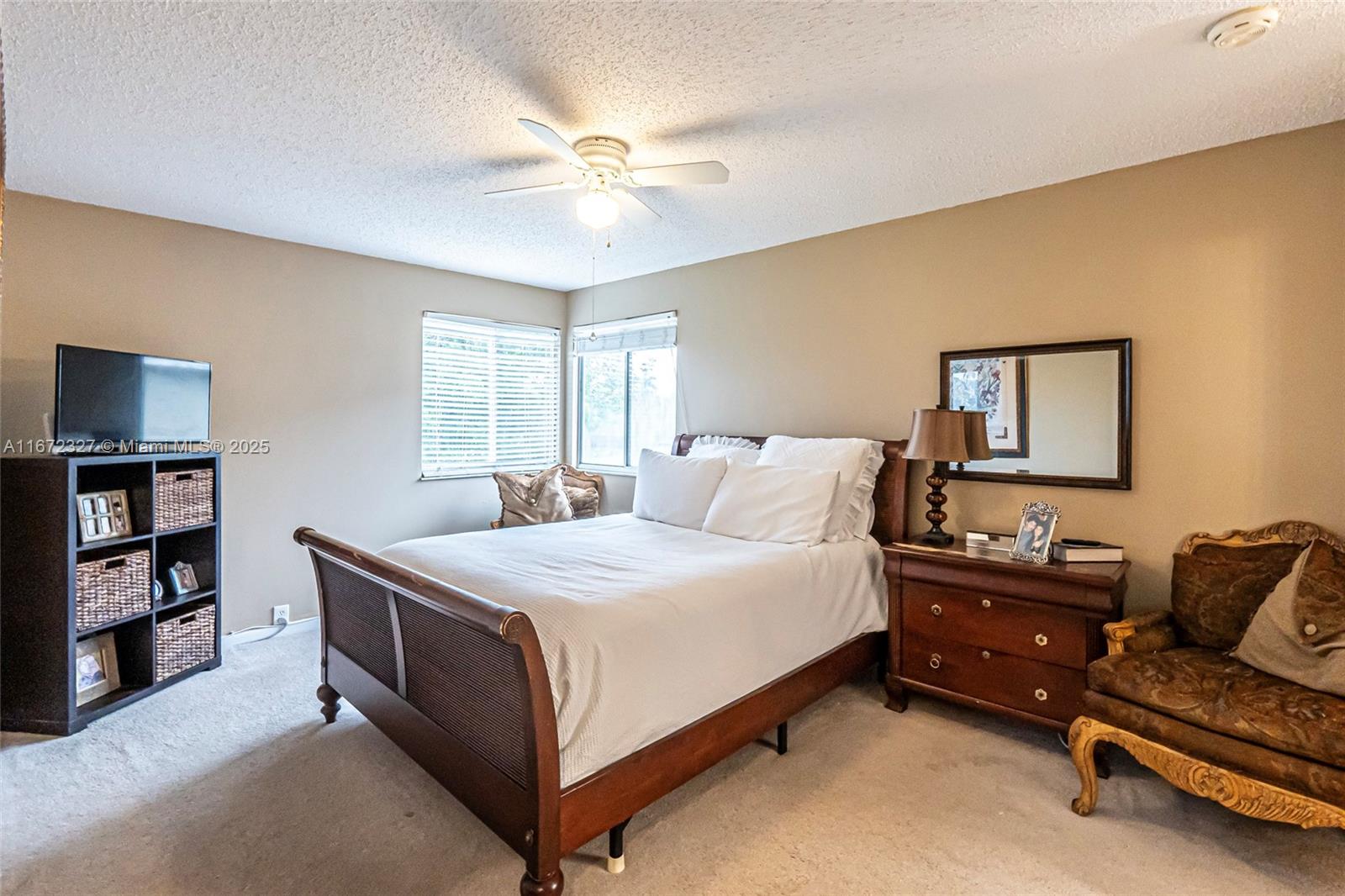 2913 Myrtle Oak Cir
